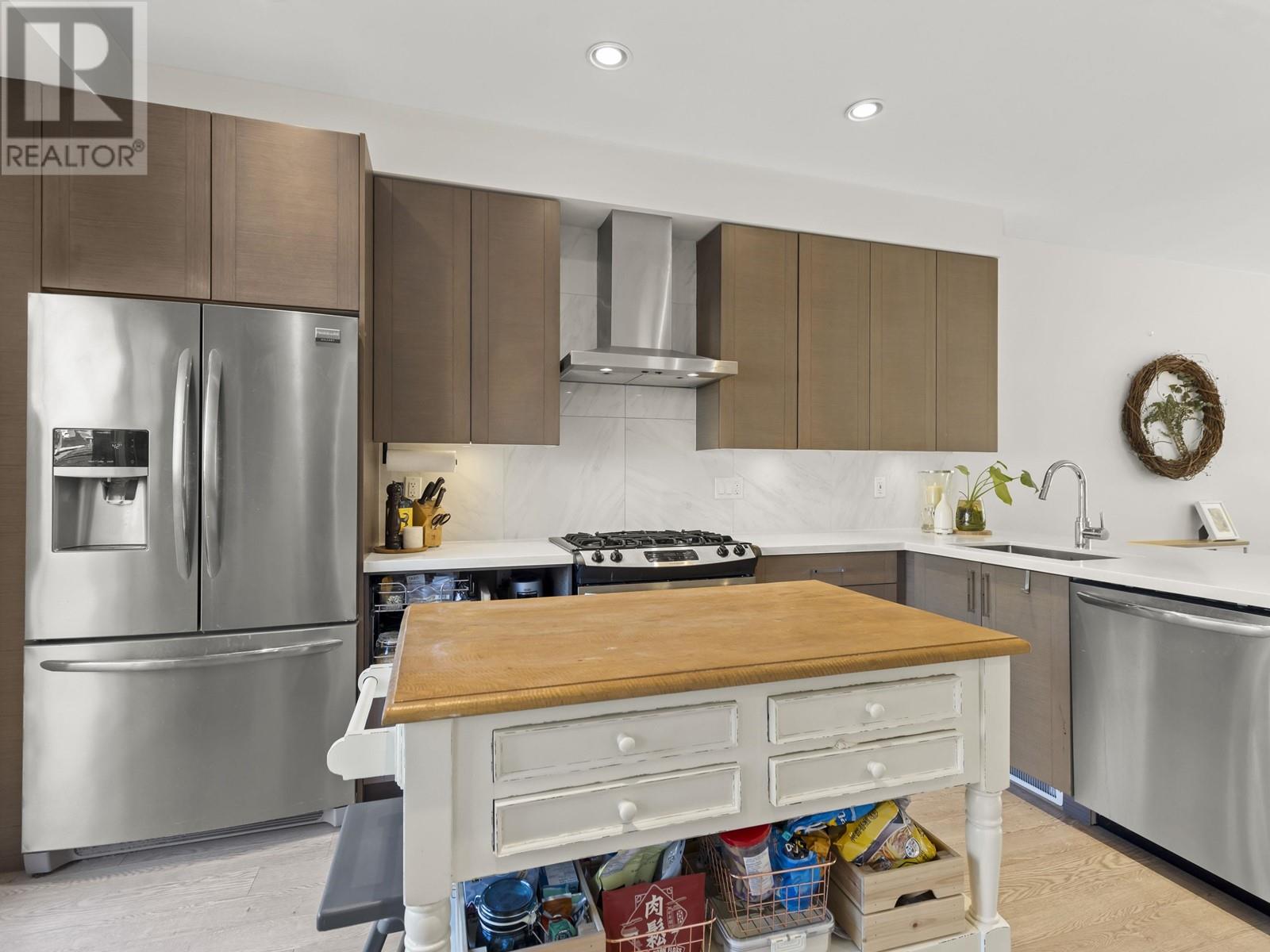 Listing Picture 16 of 40 : 2765 DUKE STREET, Vancouver / 溫哥華 - 魯藝地產 Yvonne Lu Group - MLS Medallion Club Member