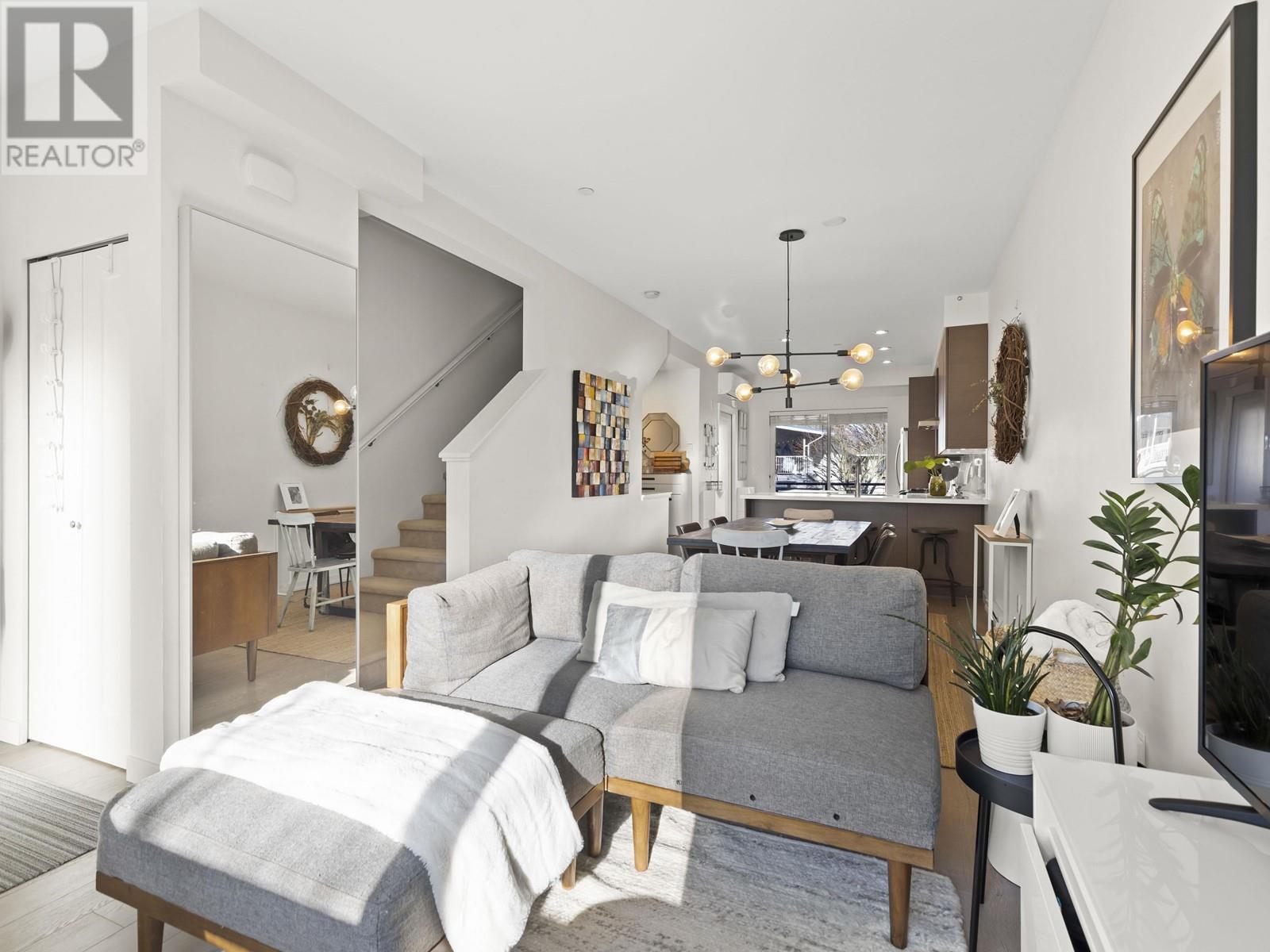 Listing Picture 8 of 40 : 2765 DUKE STREET, Vancouver / 溫哥華 - 魯藝地產 Yvonne Lu Group - MLS Medallion Club Member