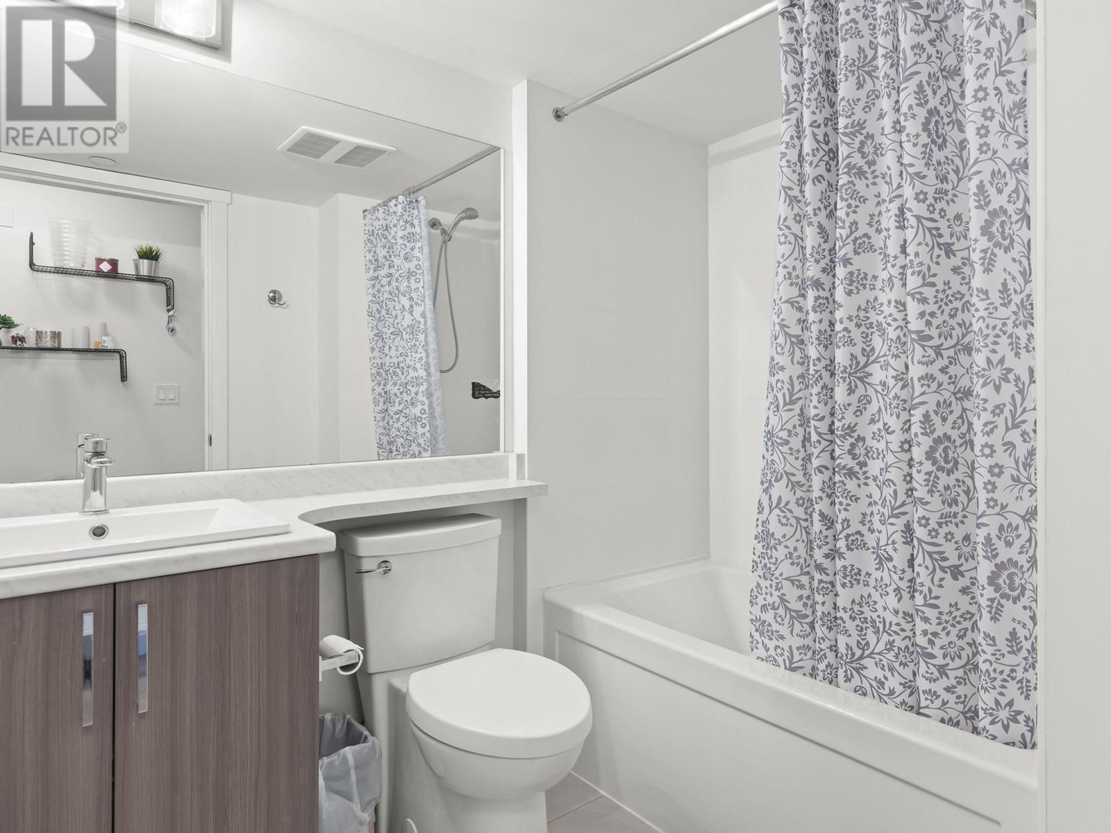 Listing Picture 39 of 40 : 2765 DUKE STREET, Vancouver / 溫哥華 - 魯藝地產 Yvonne Lu Group - MLS Medallion Club Member