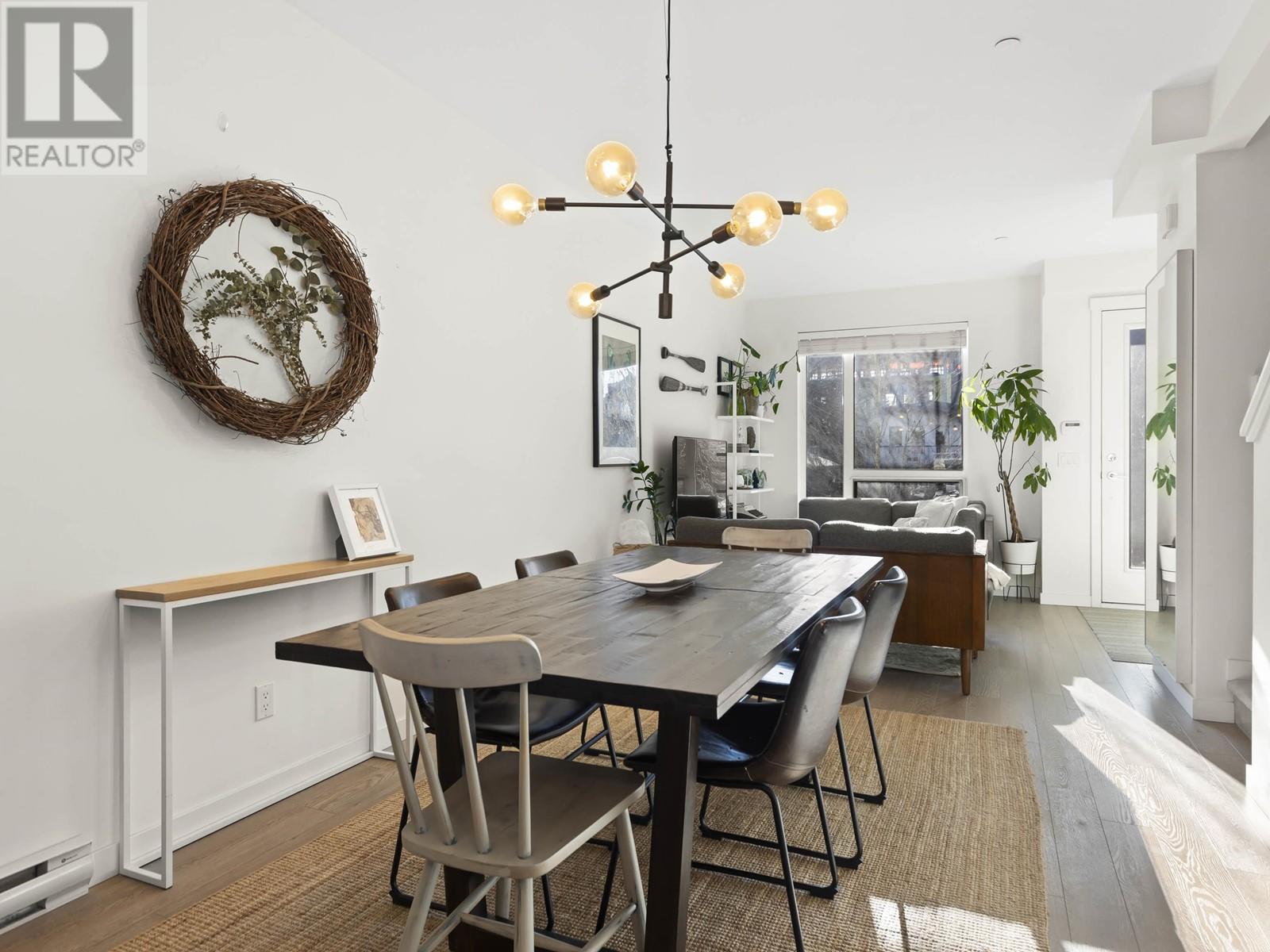 Listing Picture 10 of 40 : 2765 DUKE STREET, Vancouver / 溫哥華 - 魯藝地產 Yvonne Lu Group - MLS Medallion Club Member