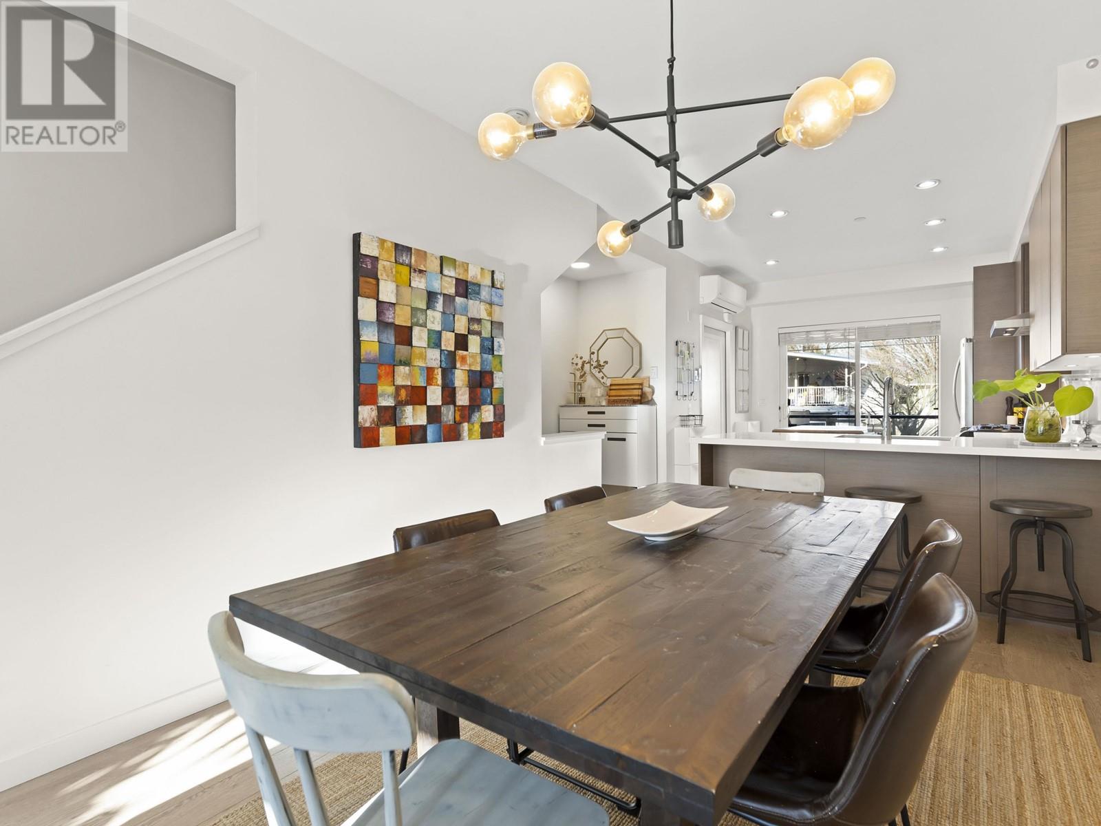 Listing Picture 11 of 40 : 2765 DUKE STREET, Vancouver / 溫哥華 - 魯藝地產 Yvonne Lu Group - MLS Medallion Club Member