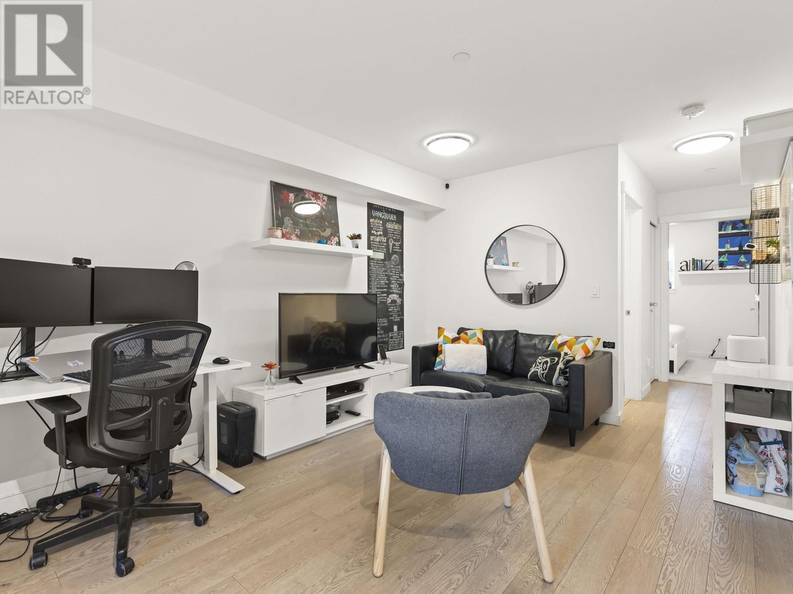 Listing Picture 37 of 40 : 2765 DUKE STREET, Vancouver / 溫哥華 - 魯藝地產 Yvonne Lu Group - MLS Medallion Club Member