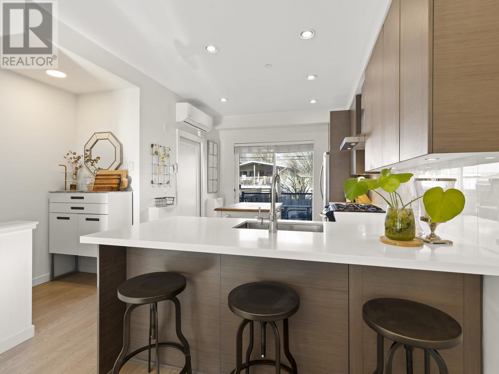 Listing Picture 14 of 40 : 2765 DUKE STREET, Vancouver / 溫哥華 - 魯藝地產 Yvonne Lu Group - MLS Medallion Club Member