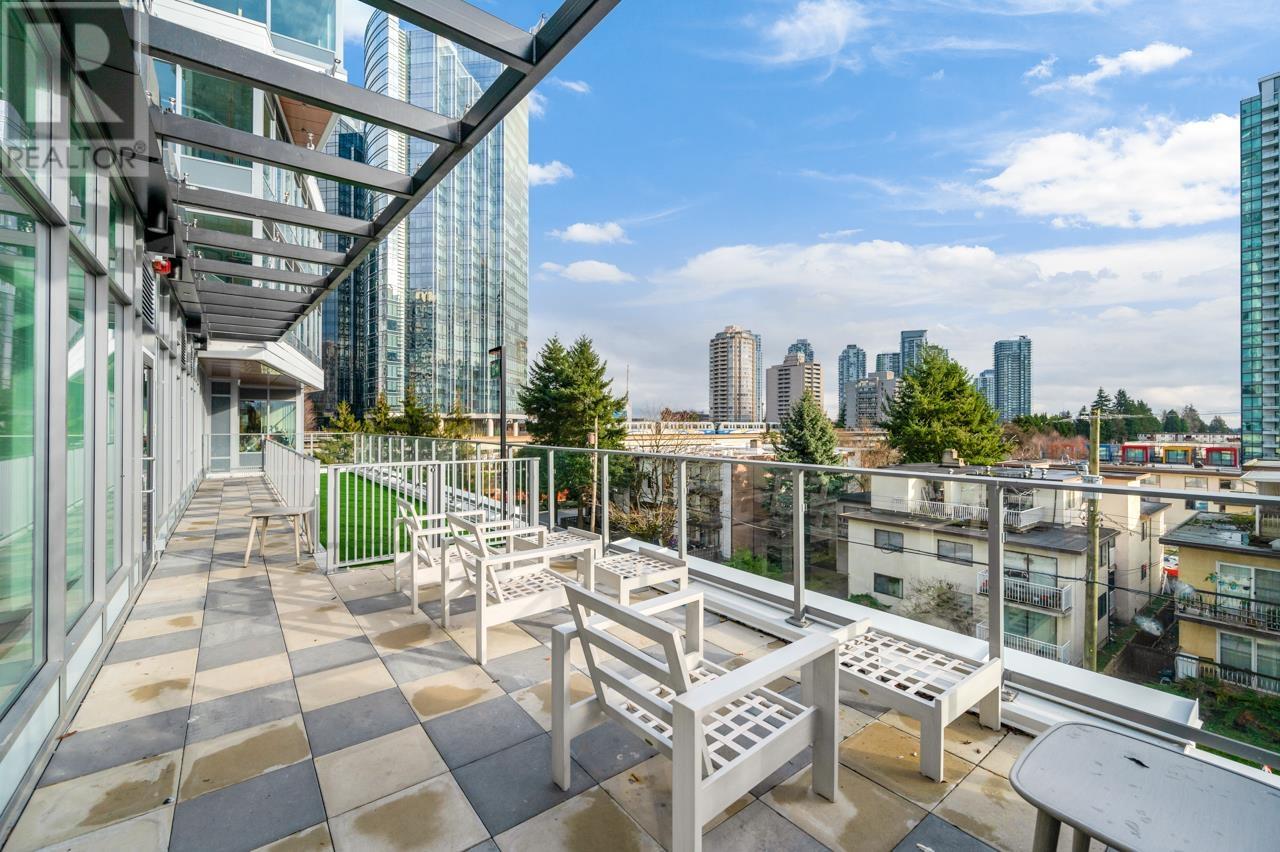 1303 6511 Sussex Avenue, Burnaby, British Columbia  V5H 0K5 - Photo 4 - R2965372