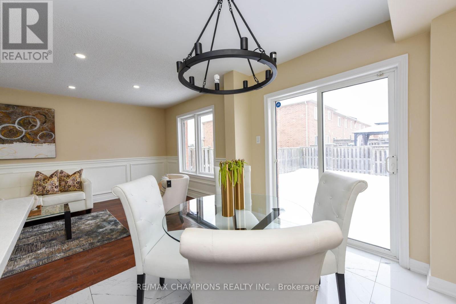 258 Van Kirk Drive, Brampton (Northwest Sandalwood Parkway), Ontario  L7A 3W5 - Photo 14 - W11966357