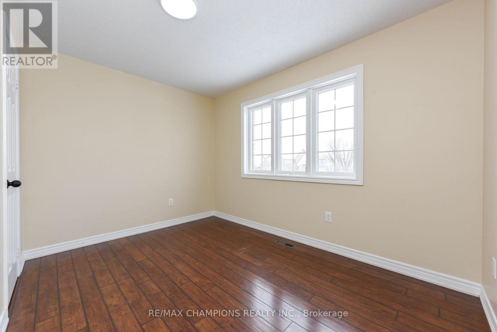 258 Van Kirk Drive, Brampton (Northwest Sandalwood Parkway), Ontario  L7A 3W5 - Photo 32 - W11966357
