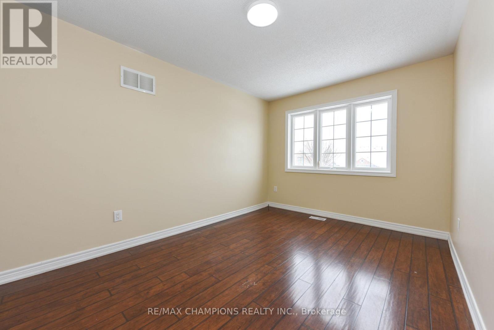 258 Van Kirk Drive, Brampton (Northwest Sandalwood Parkway), Ontario  L7A 3W5 - Photo 37 - W11966357