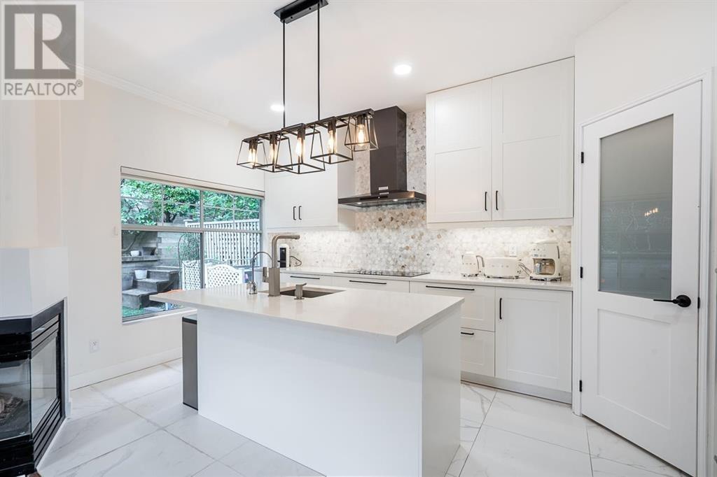 7 2979 PANORAMA DRIVE