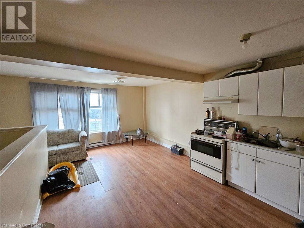 4-6 Bond Street Street W, Oshawa, Ontario  L1G 1A2 - Photo 6 - 40670852