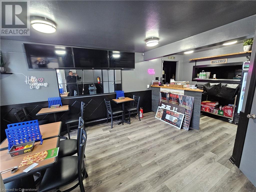 4-6 Bond Street Street W, Oshawa, Ontario  L1G 1A2 - Photo 2 - 40670852