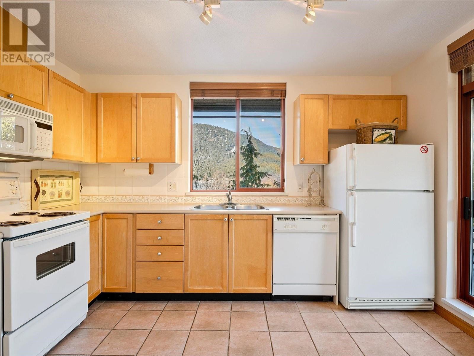 207 8080 Nicklaus North Boulevard, Whistler, British Columbia  V8E 1J7 - Photo 6 - R2965508