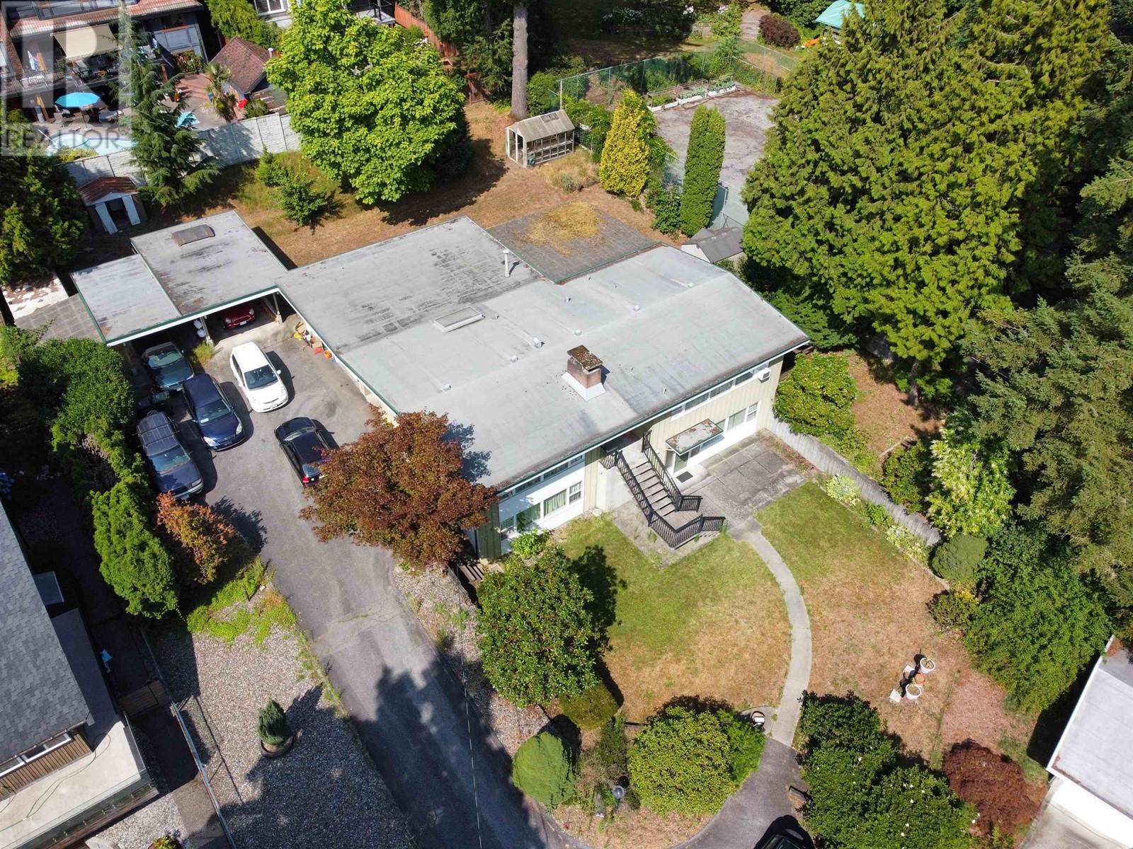 Property at 731 SHAW AVENUE image 1