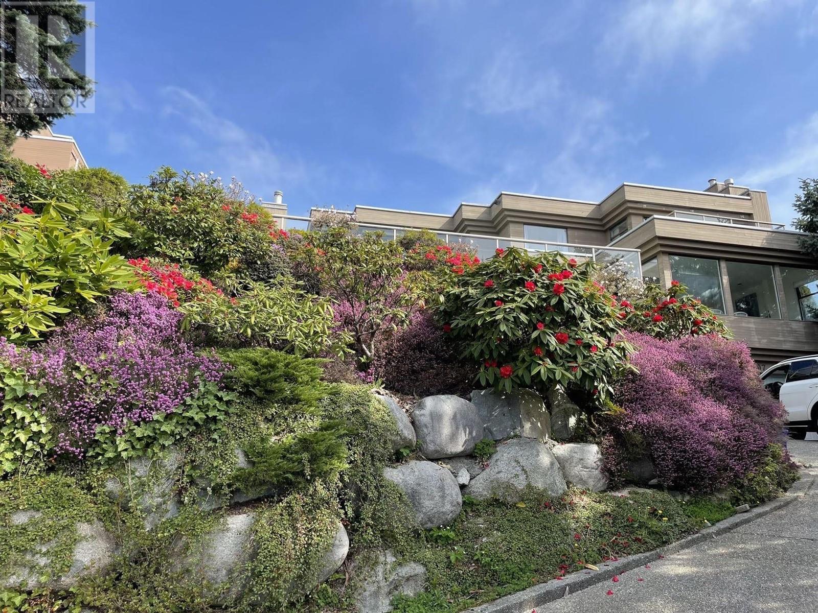 1407 Chippendale Road, West Vancouver, British Columbia  V7S 2N7 - Photo 3 - R2965487