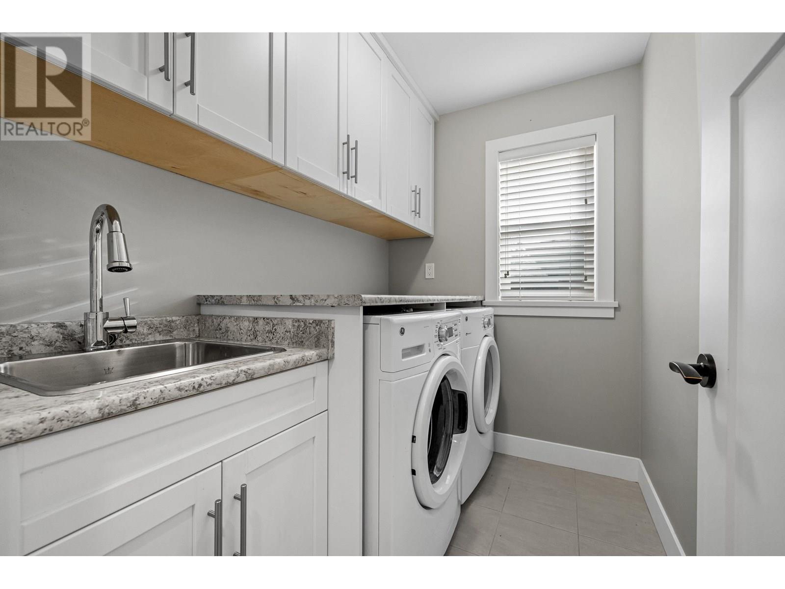4 1488 Victoria Drive, Port Coquitlam, British Columbia  V3B 0M5 - Photo 12 - R2965499