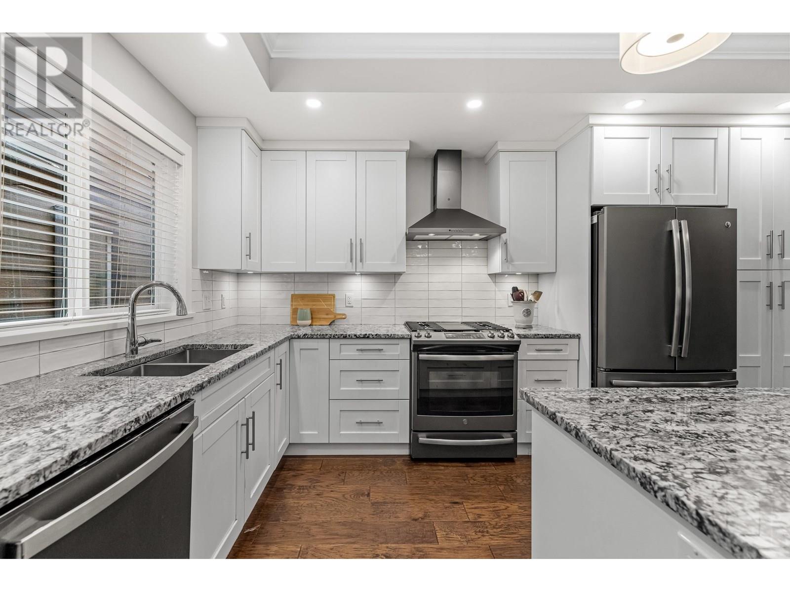 4 1488 Victoria Drive, Port Coquitlam, British Columbia  V3B 0M5 - Photo 26 - R2965499