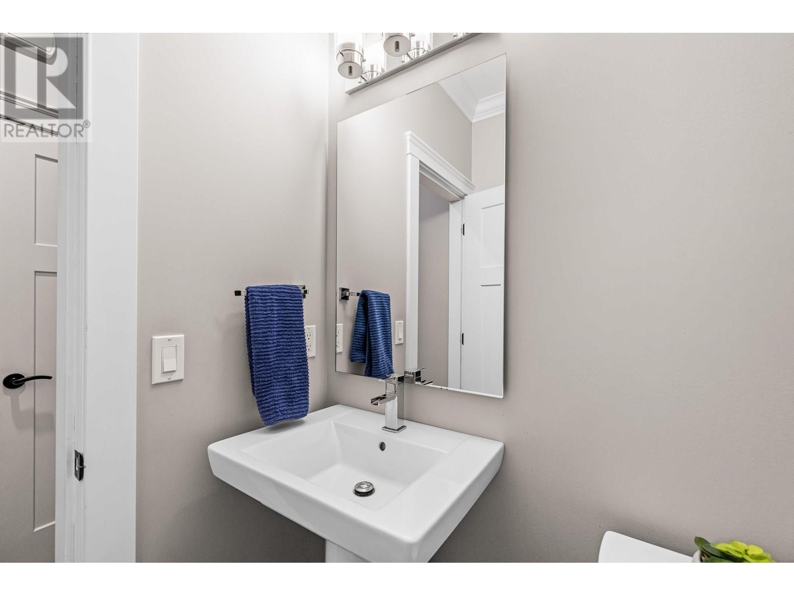 4 1488 Victoria Drive, Port Coquitlam, British Columbia  V3B 0M5 - Photo 29 - R2965499