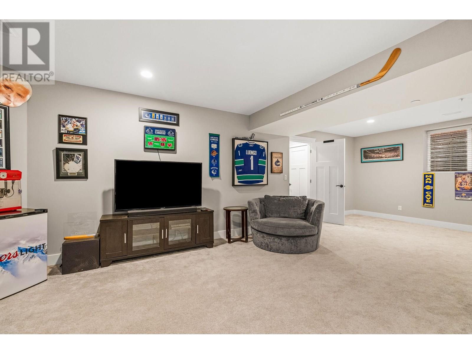 4 1488 Victoria Drive, Port Coquitlam, British Columbia  V3B 0M5 - Photo 35 - R2965499