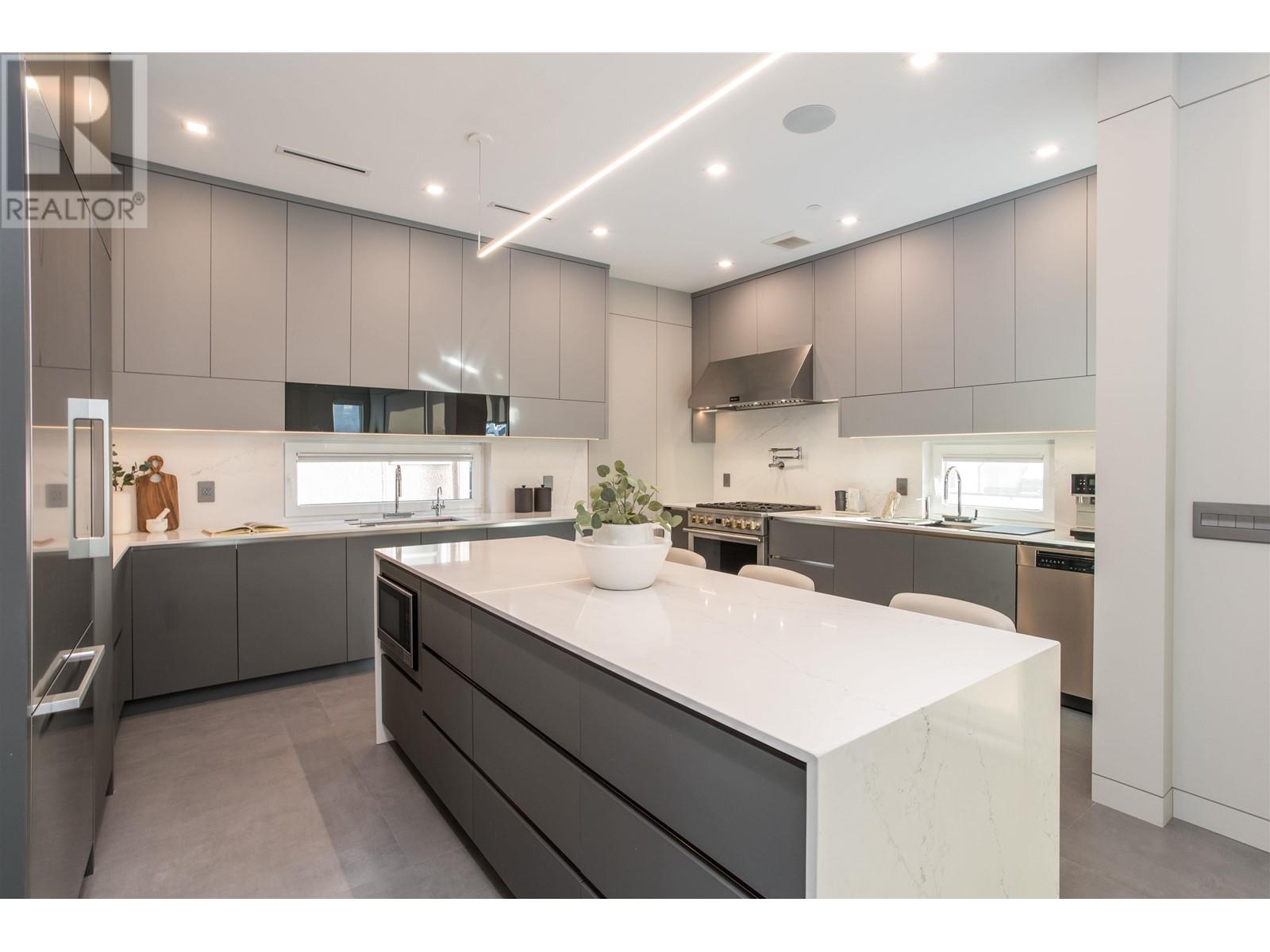 2818 Adanac Street, Vancouver, British Columbia  V5K 2N3 - Photo 12 - R2965507