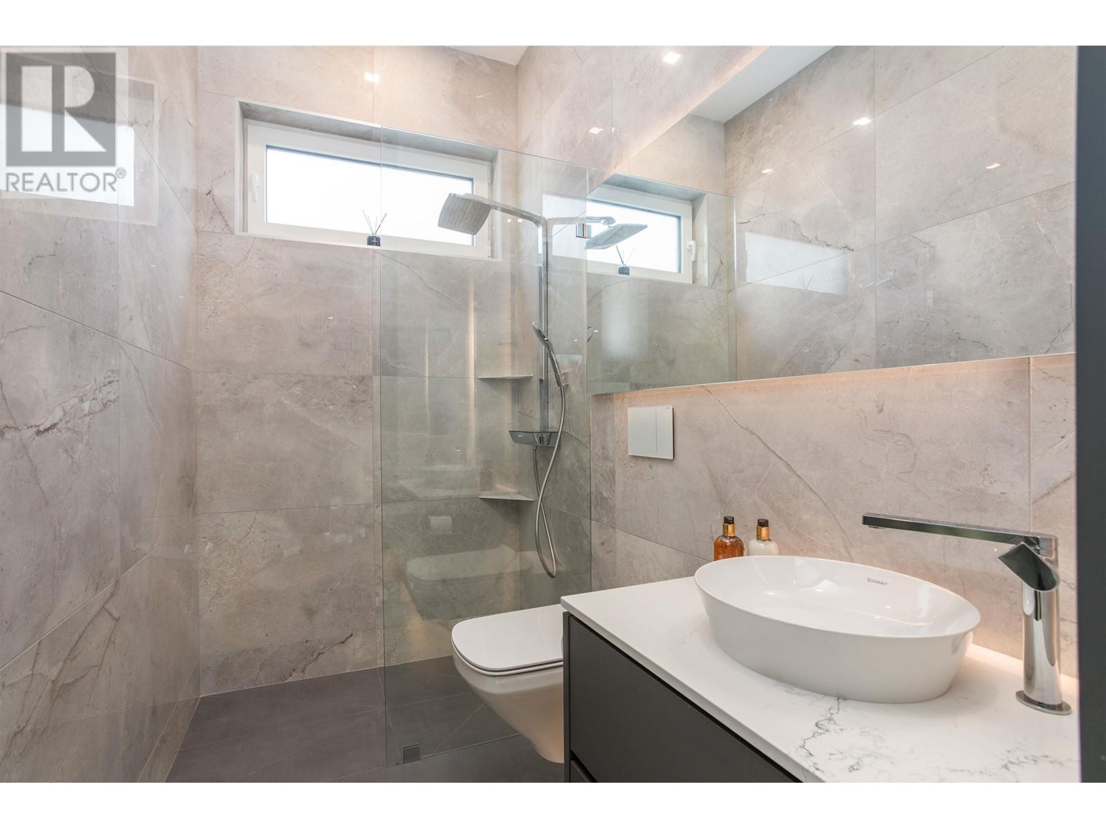 2818 Adanac Street, Vancouver, British Columbia  V5K 2N3 - Photo 15 - R2965507