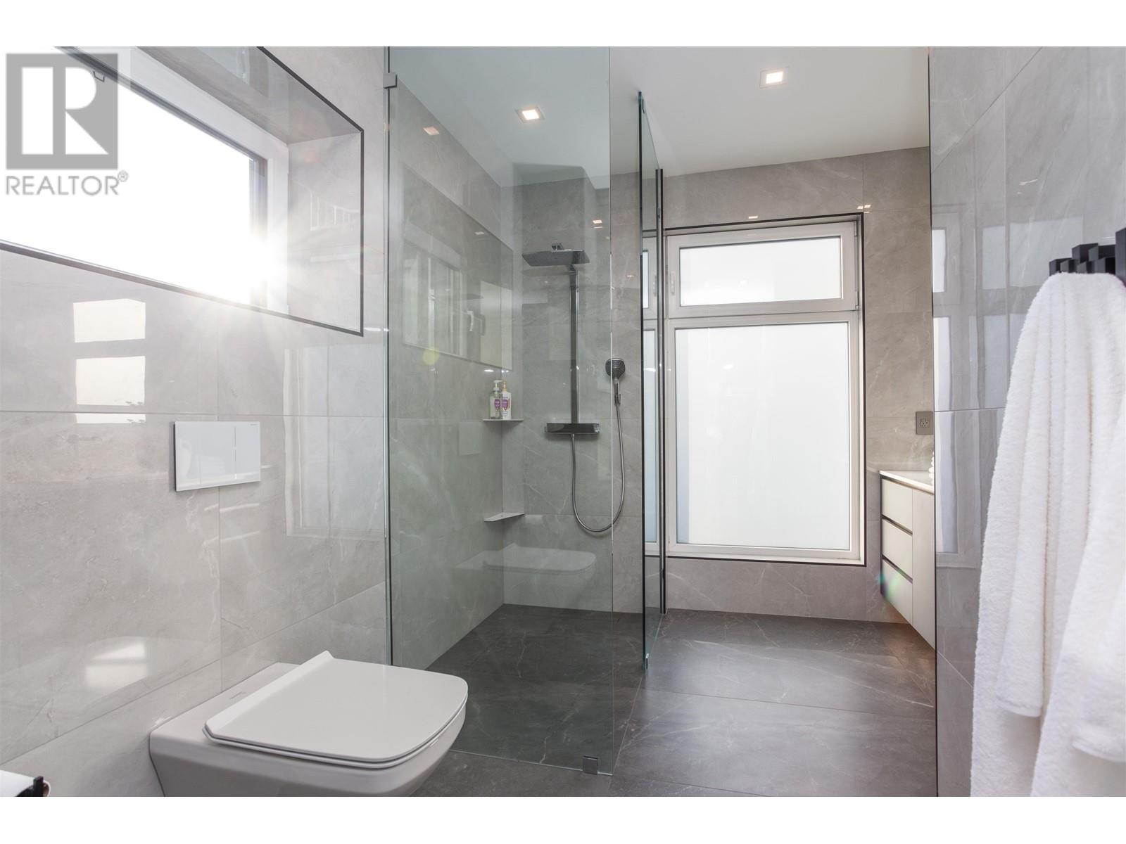 2818 Adanac Street, Vancouver, British Columbia  V5K 2N3 - Photo 25 - R2965507