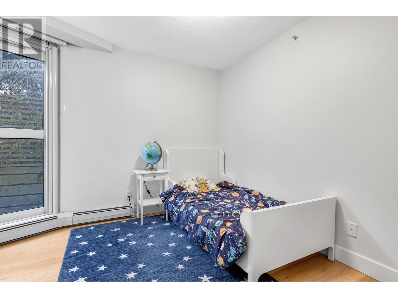 Listing Picture 12 of 26 : 305 1201 MARINASIDE CRESCENT, Vancouver / 溫哥華 - 魯藝地產 Yvonne Lu Group - MLS Medallion Club Member