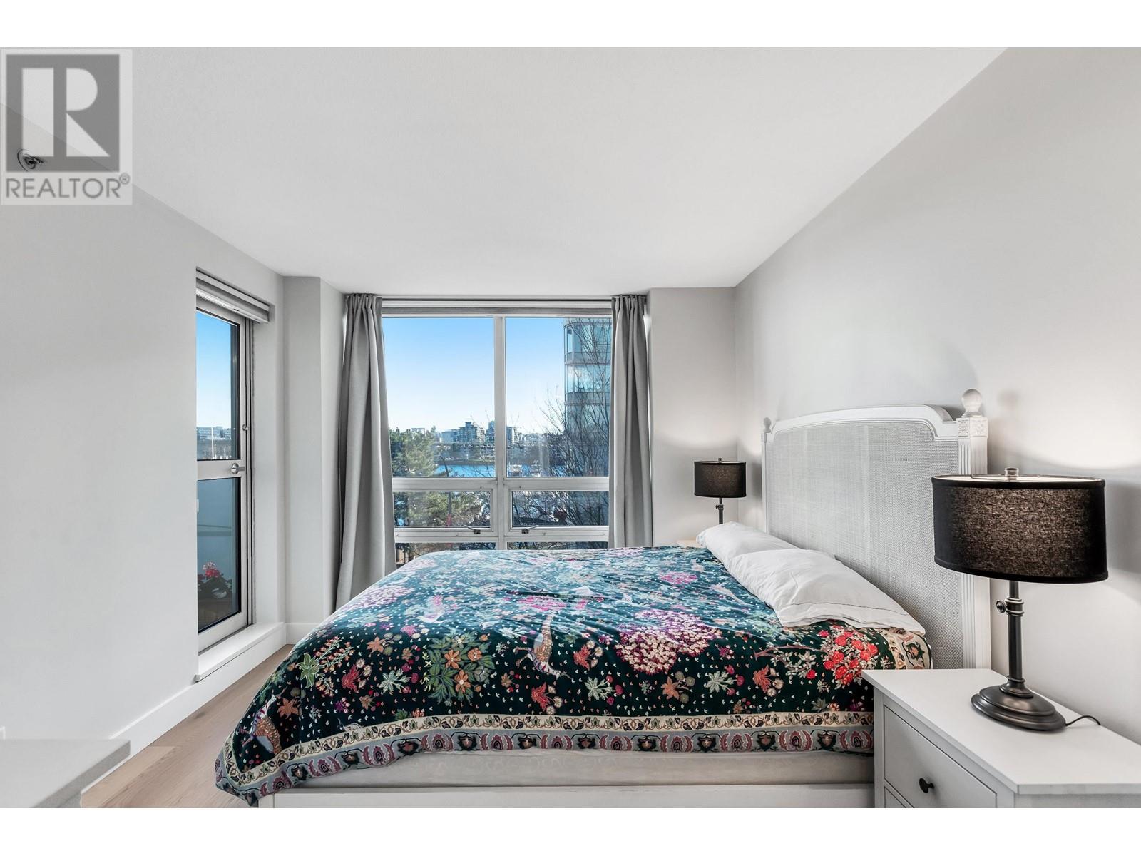 Listing Picture 9 of 26 : 305 1201 MARINASIDE CRESCENT, Vancouver / 溫哥華 - 魯藝地產 Yvonne Lu Group - MLS Medallion Club Member