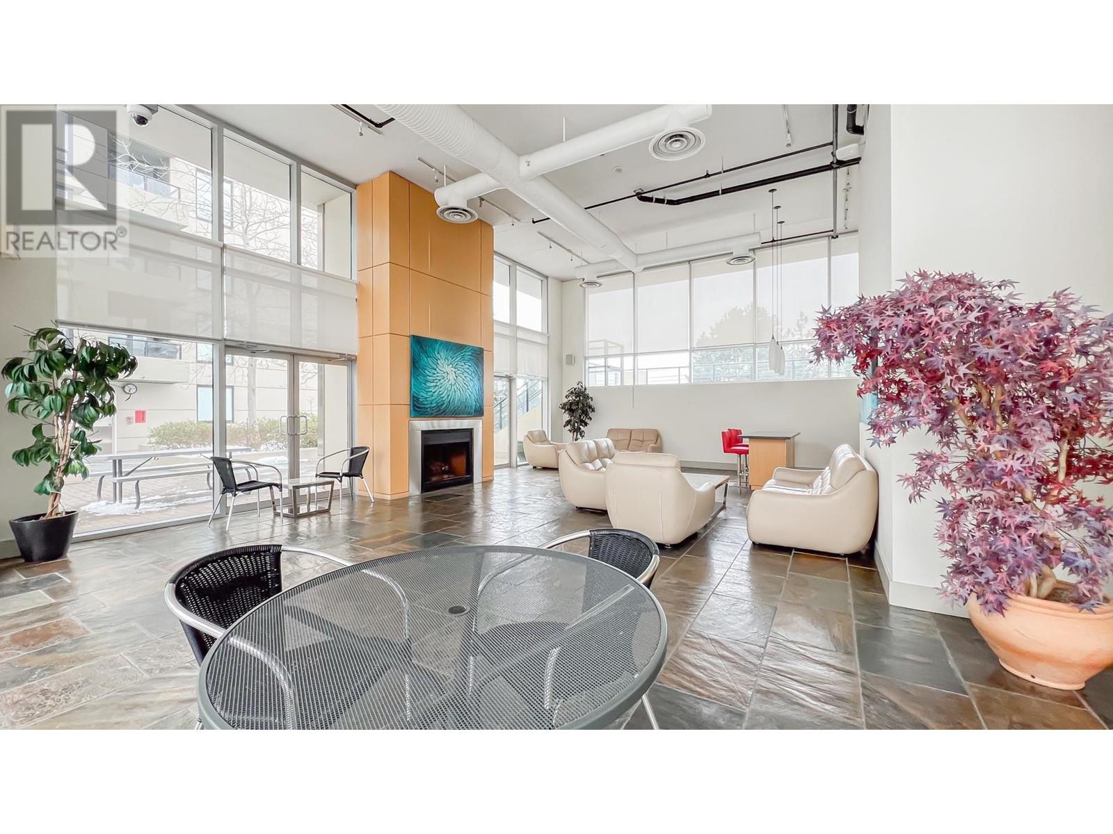 Listing Picture 14 of 21 : 1205 9180 HEMLOCK DRIVE, Richmond / 烈治文 - 魯藝地產 Yvonne Lu Group - MLS Medallion Club Member