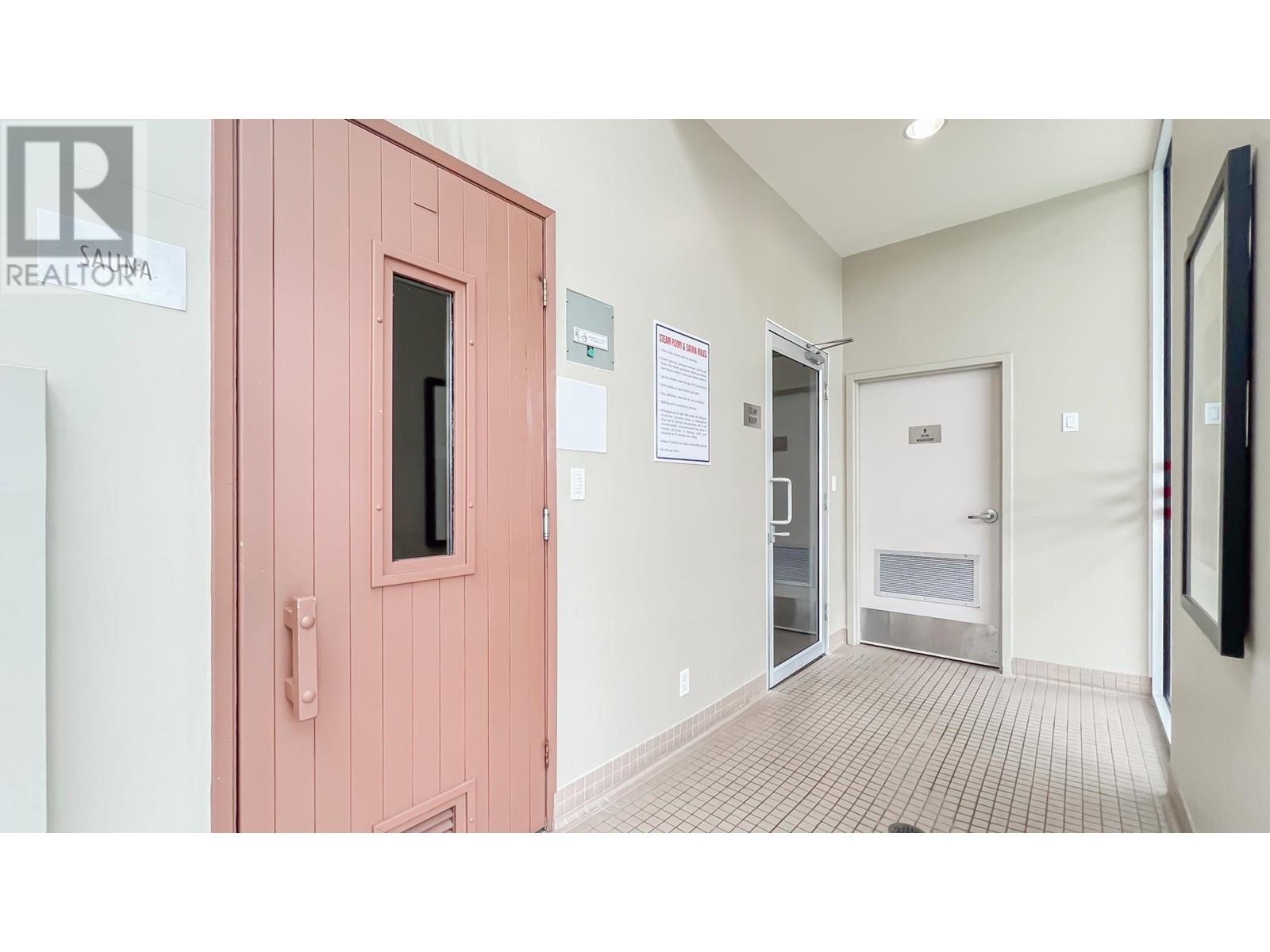 Listing Picture 17 of 21 : 1205 9180 HEMLOCK DRIVE, Richmond / 烈治文 - 魯藝地產 Yvonne Lu Group - MLS Medallion Club Member