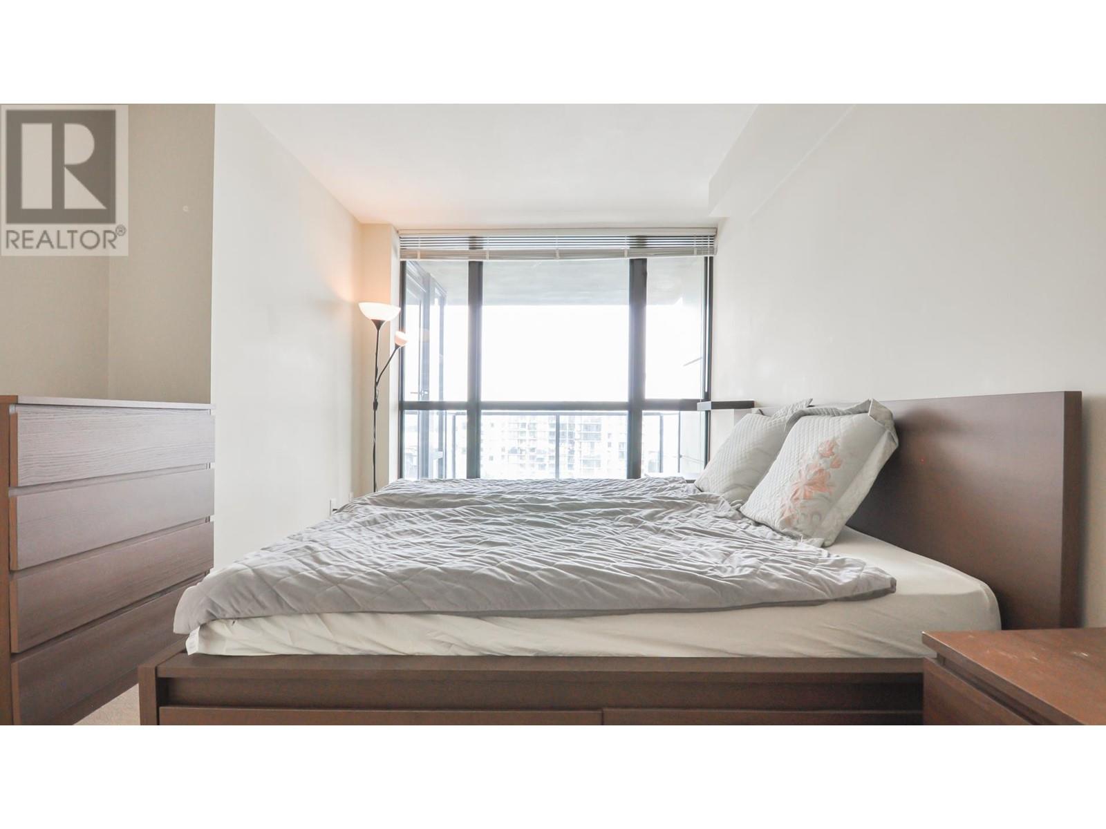 Listing Picture 9 of 21 : 1205 9180 HEMLOCK DRIVE, Richmond / 烈治文 - 魯藝地產 Yvonne Lu Group - MLS Medallion Club Member