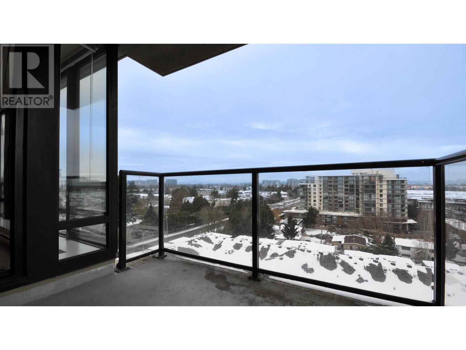 Listing Picture 12 of 21 : 1205 9180 HEMLOCK DRIVE, Richmond / 烈治文 - 魯藝地產 Yvonne Lu Group - MLS Medallion Club Member