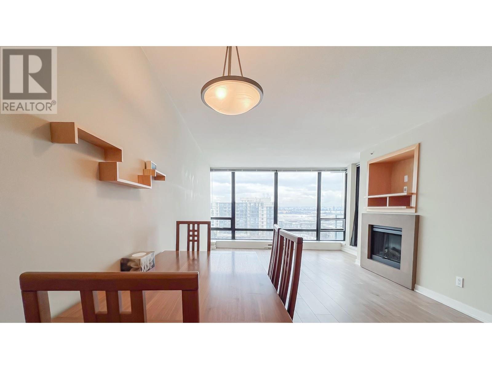 Listing Picture 6 of 21 : 1205 9180 HEMLOCK DRIVE, Richmond / 烈治文 - 魯藝地產 Yvonne Lu Group - MLS Medallion Club Member