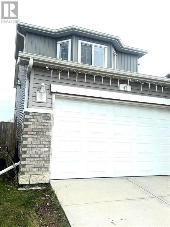 Property at 47 SADDALEBACK Way NE image 2