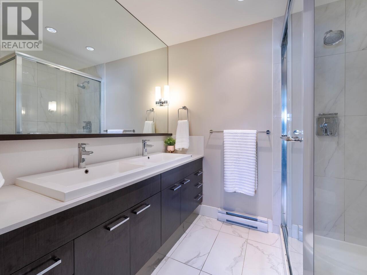 Listing Picture 18 of 27 : 42 6088 BERESFORD STREET, Burnaby / 本拿比 - 魯藝地產 Yvonne Lu Group - MLS Medallion Club Member