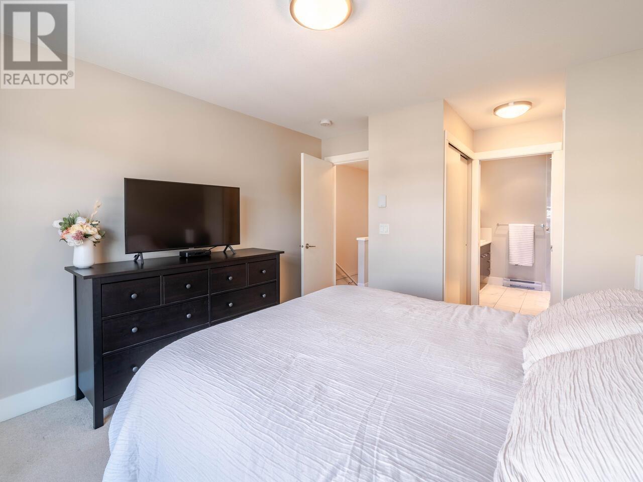 Listing Picture 17 of 27 : 42 6088 BERESFORD STREET, Burnaby / 本拿比 - 魯藝地產 Yvonne Lu Group - MLS Medallion Club Member