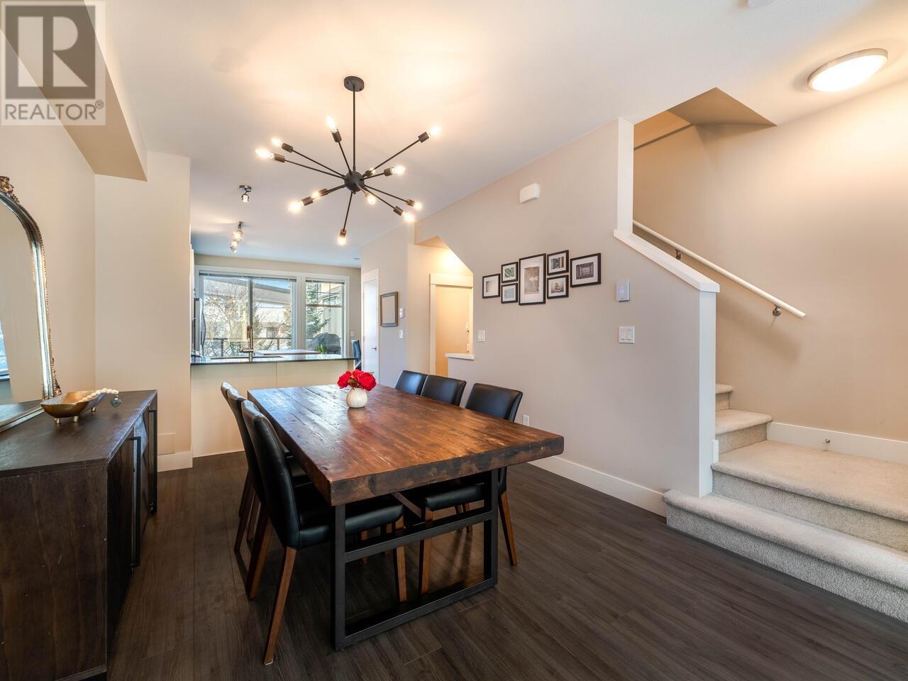 Listing Picture 6 of 27 : 42 6088 BERESFORD STREET, Burnaby / 本拿比 - 魯藝地產 Yvonne Lu Group - MLS Medallion Club Member