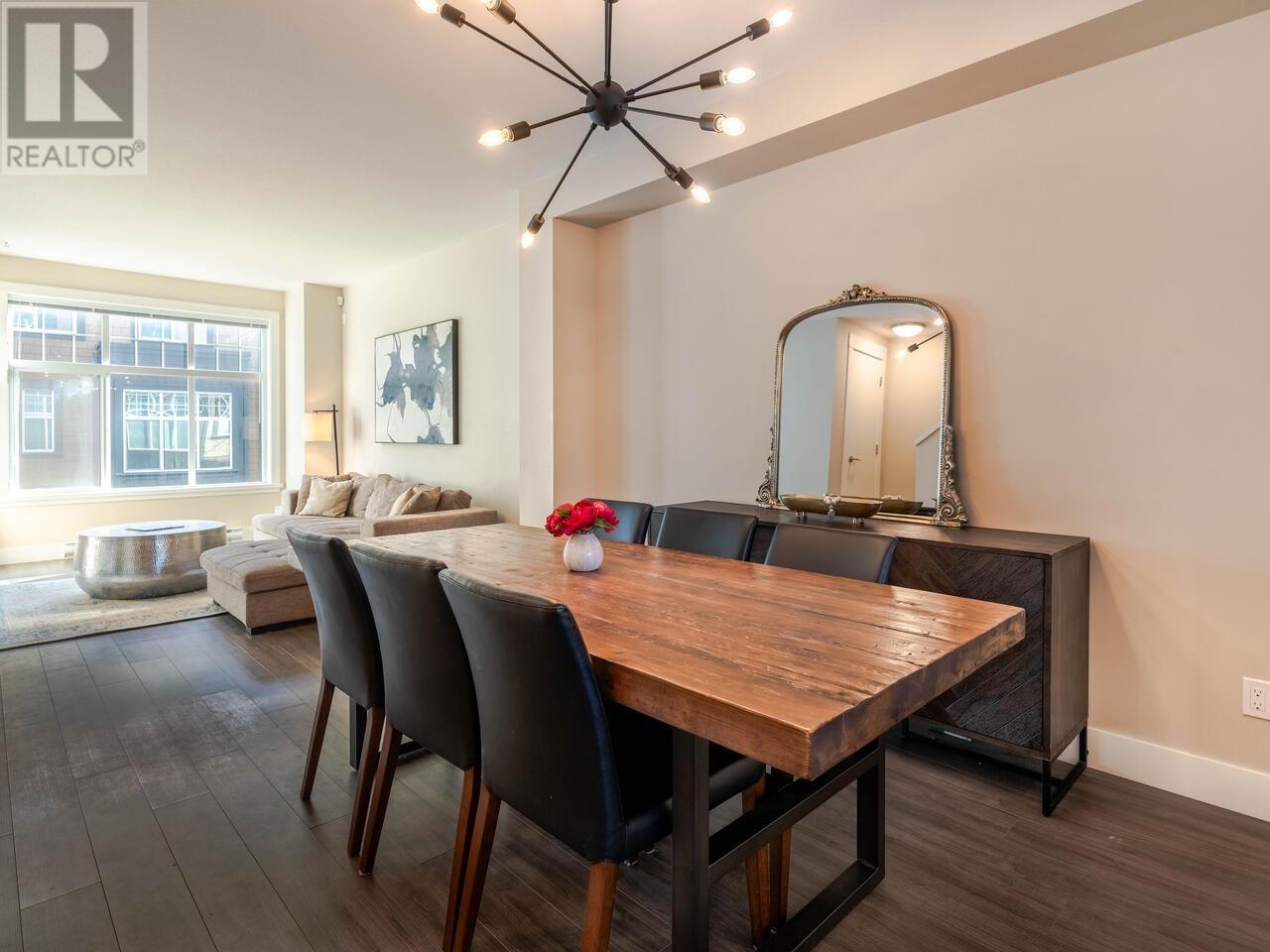 Listing Picture 7 of 27 : 42 6088 BERESFORD STREET, Burnaby / 本拿比 - 魯藝地產 Yvonne Lu Group - MLS Medallion Club Member