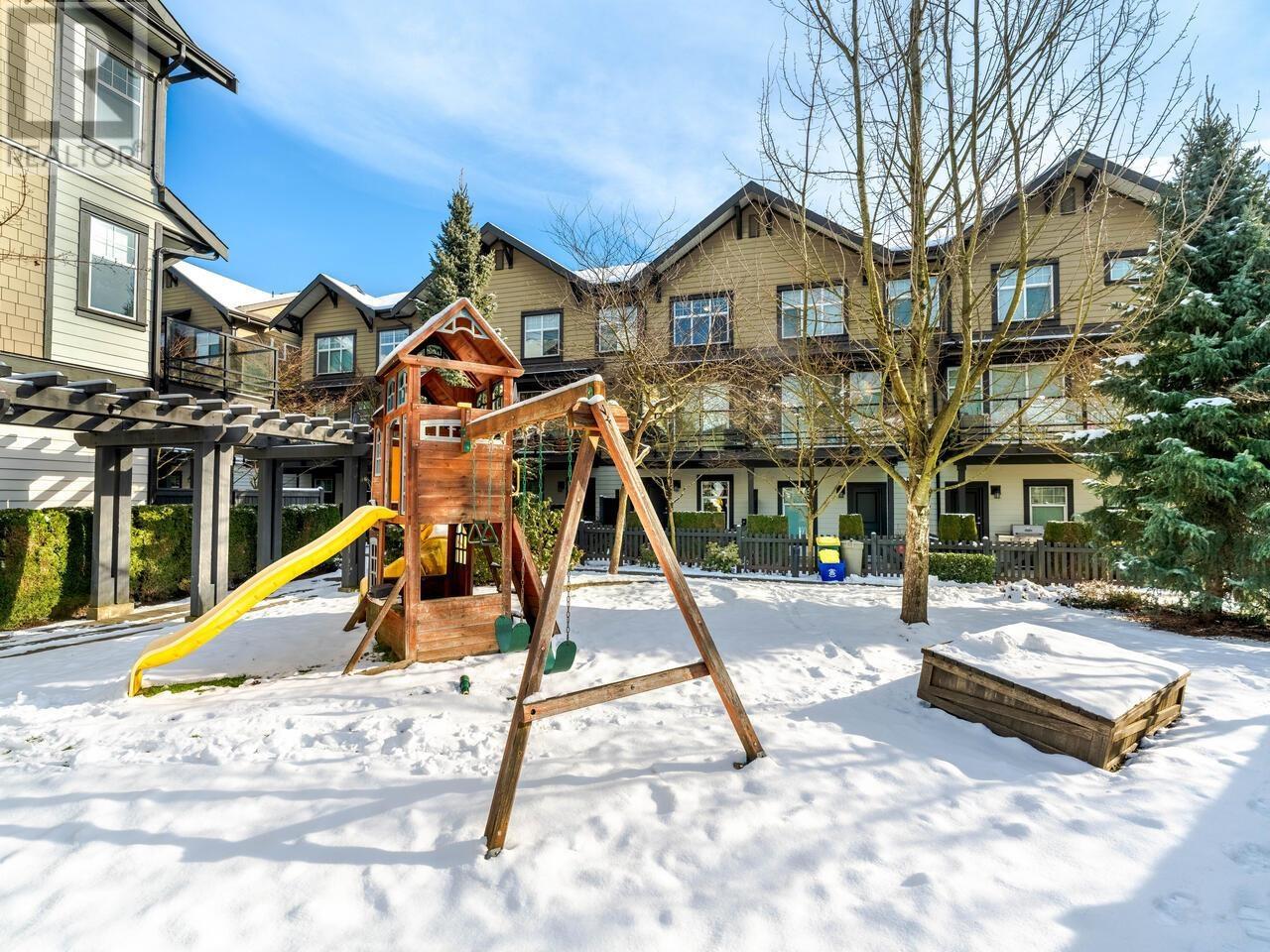 Listing Picture 26 of 27 : 42 6088 BERESFORD STREET, Burnaby / 本拿比 - 魯藝地產 Yvonne Lu Group - MLS Medallion Club Member
