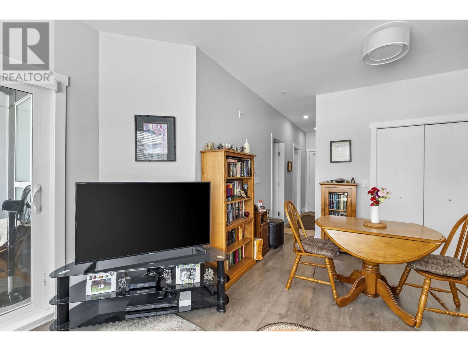 202 22315 122 Avenue, Maple Ridge, British Columbia  V2X 4K7 - Photo 5 - R2965520