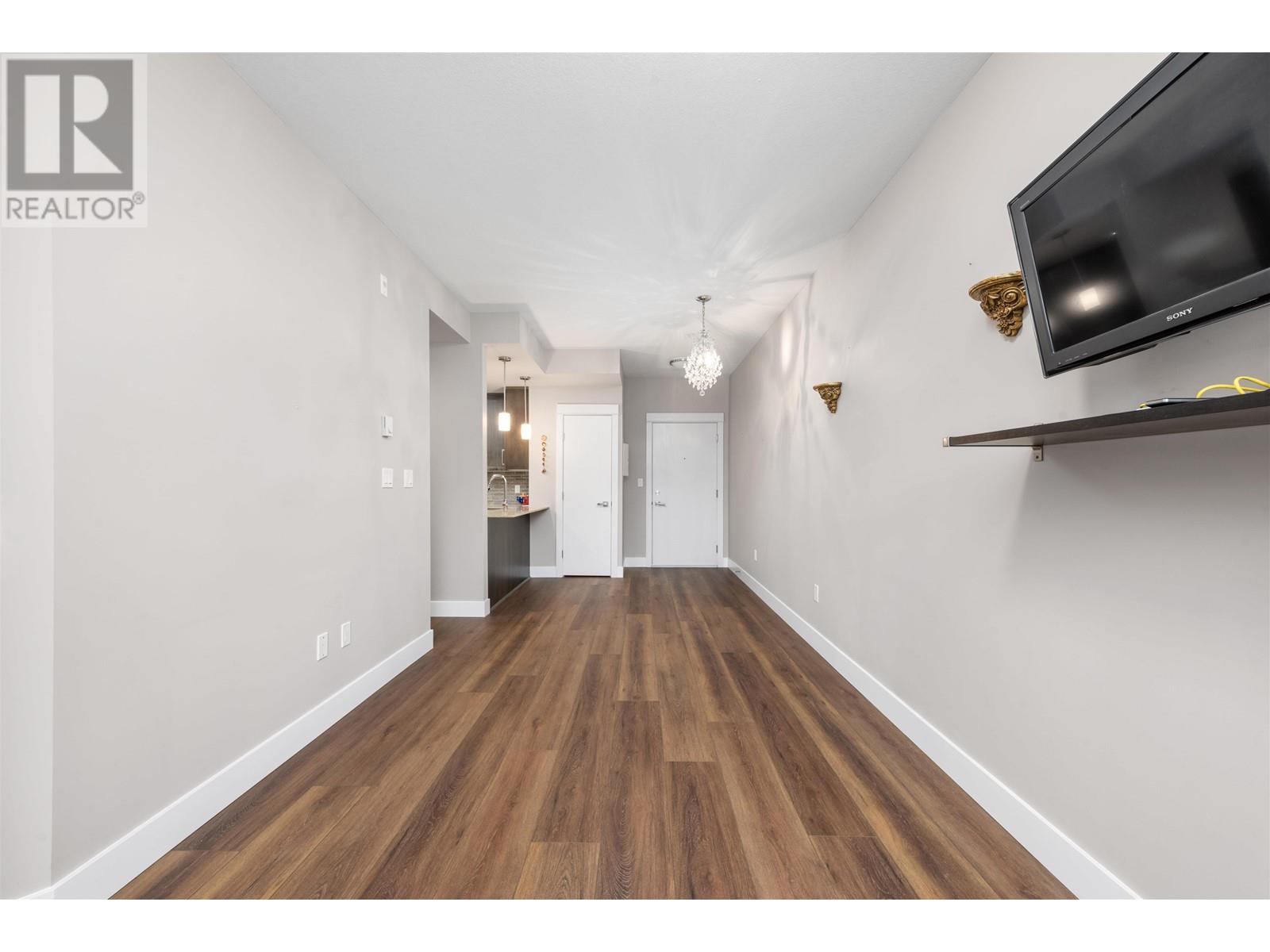 402 2495 Wilson Avenue, Port Coquitlam, British Columbia  V3C 0E4 - Photo 13 - R2965540