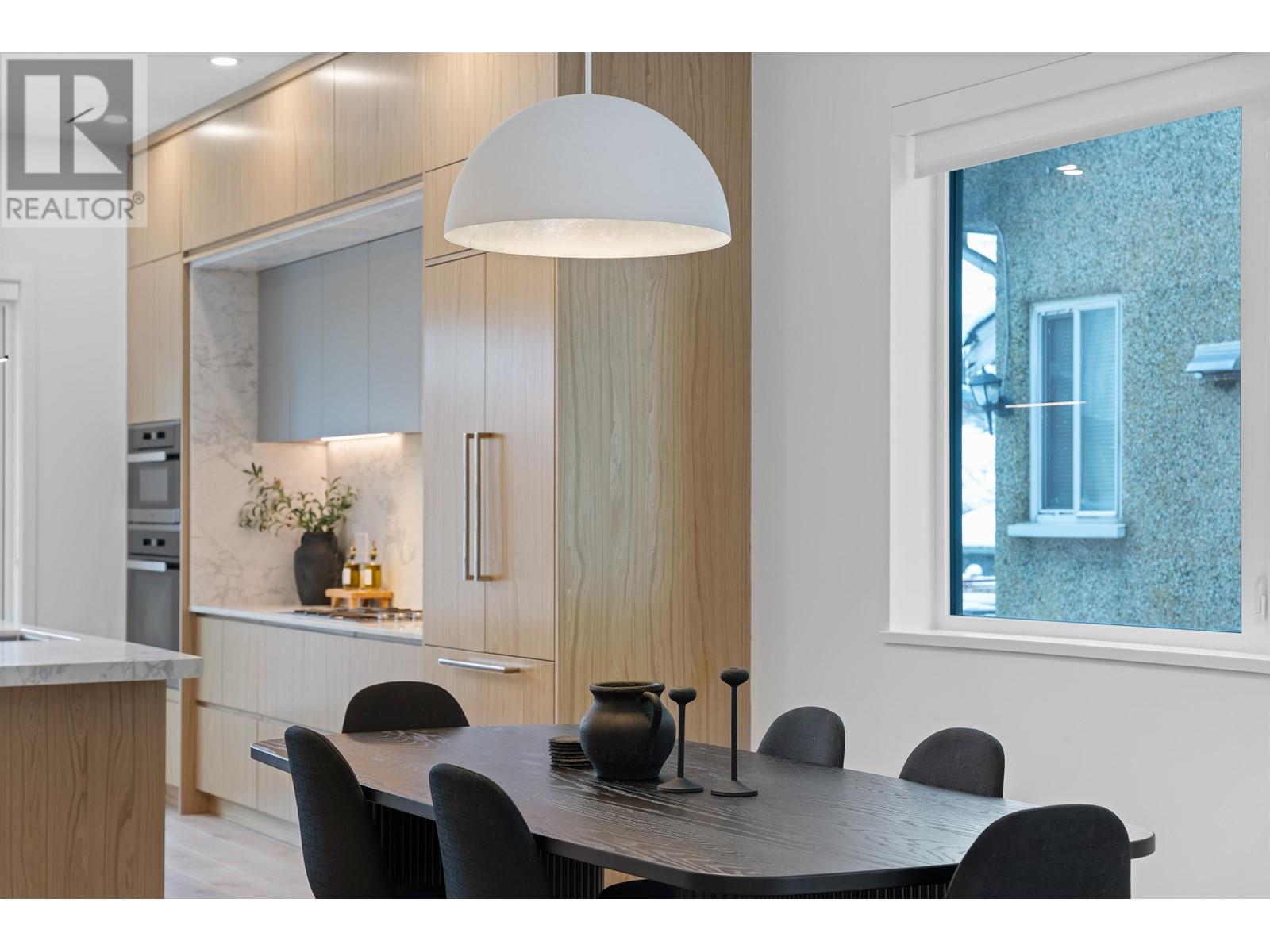 Listing Picture 10 of 35 : 258 E 37TH AVENUE, Vancouver / 溫哥華 - 魯藝地產 Yvonne Lu Group - MLS Medallion Club Member