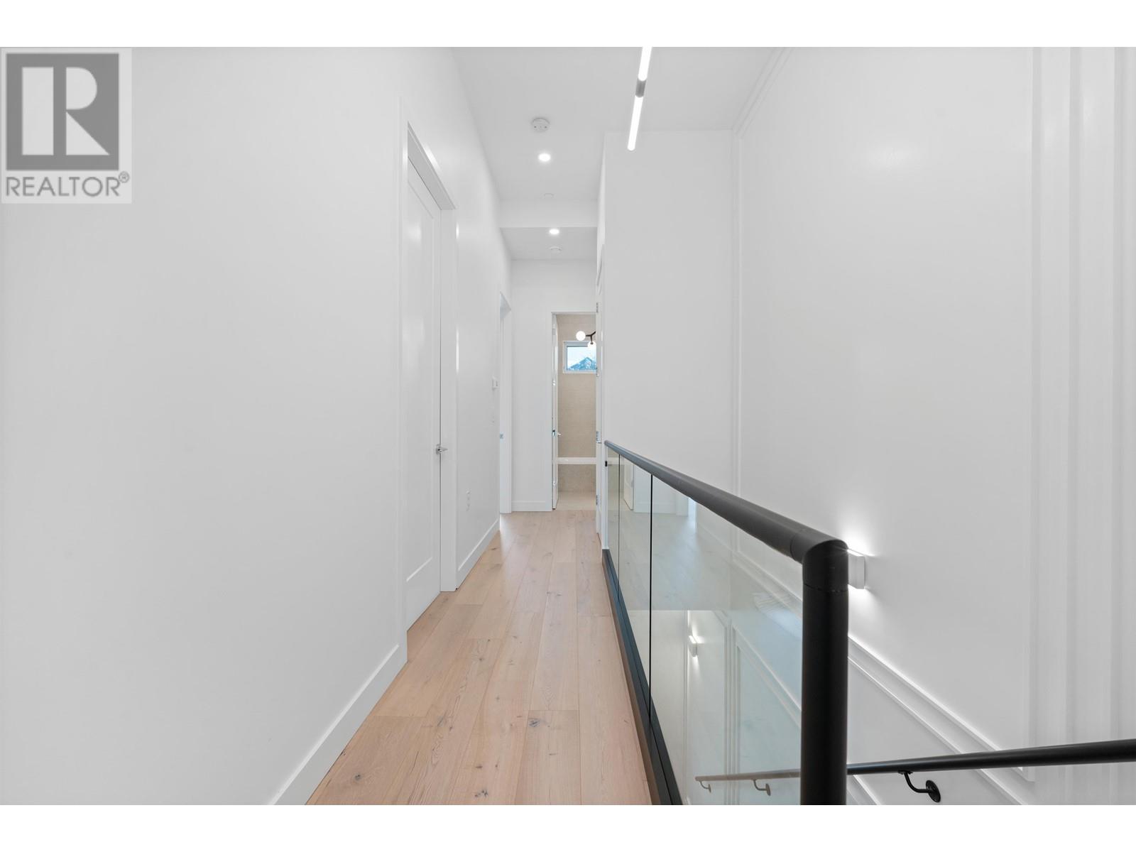 Listing Picture 12 of 35 : 258 E 37TH AVENUE, Vancouver / 溫哥華 - 魯藝地產 Yvonne Lu Group - MLS Medallion Club Member