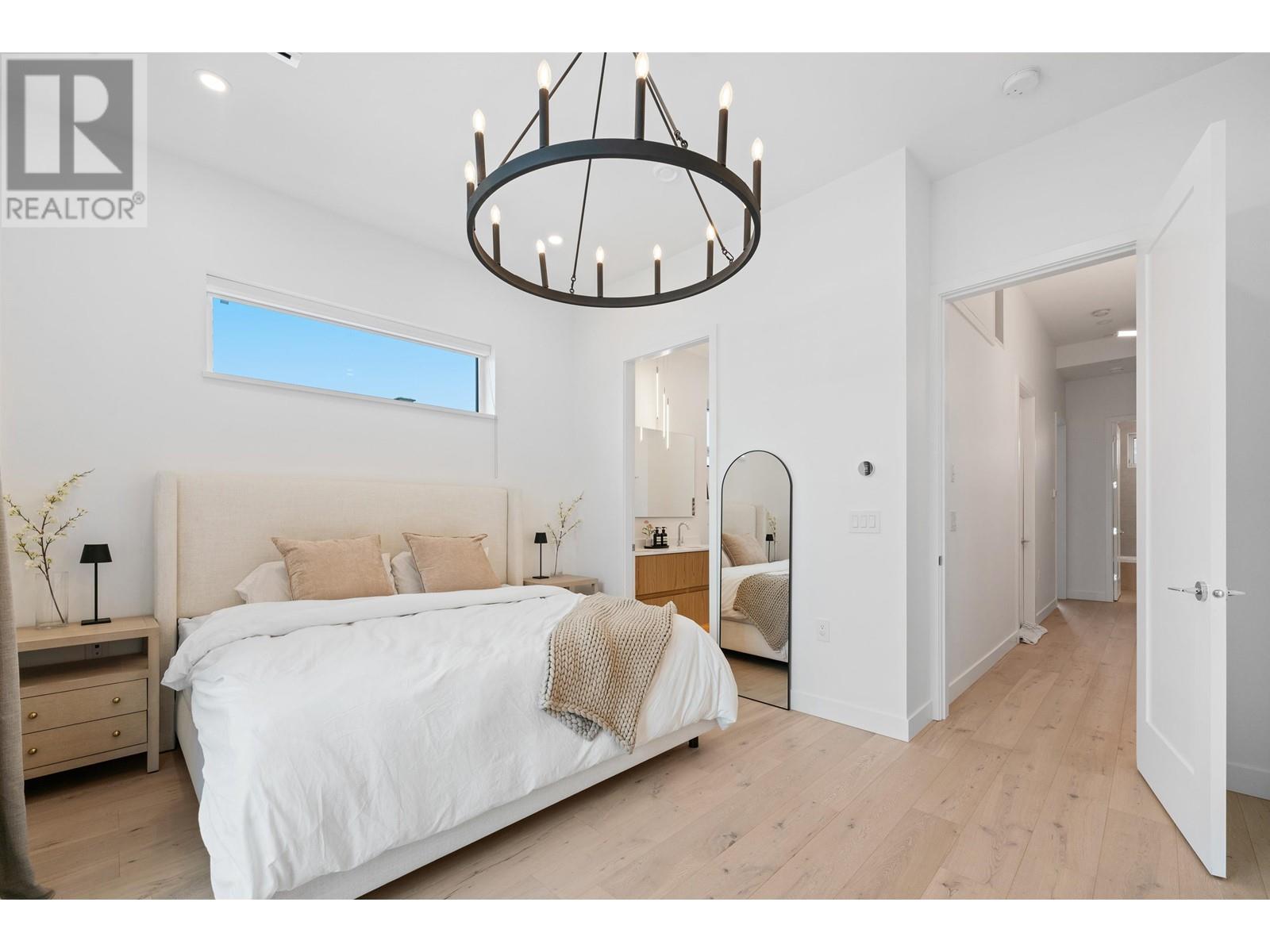 Listing Picture 18 of 35 : 258 E 37TH AVENUE, Vancouver / 溫哥華 - 魯藝地產 Yvonne Lu Group - MLS Medallion Club Member