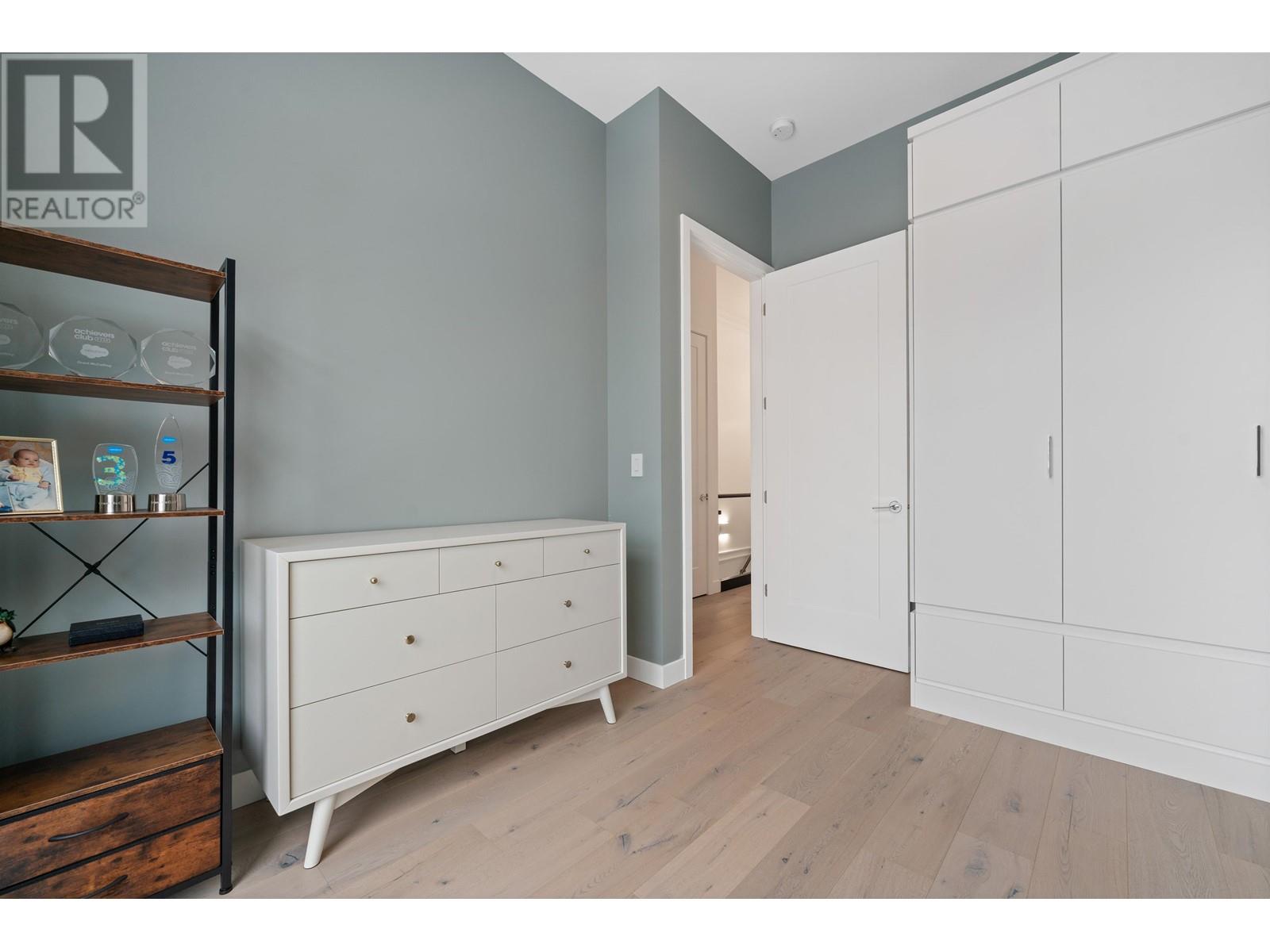 Listing Picture 22 of 35 : 258 E 37TH AVENUE, Vancouver / 溫哥華 - 魯藝地產 Yvonne Lu Group - MLS Medallion Club Member