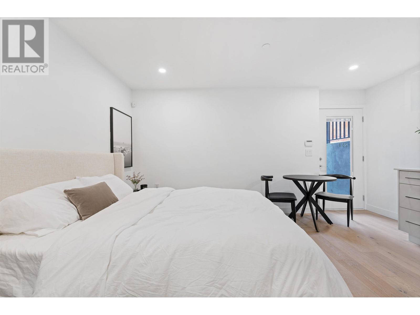 Listing Picture 29 of 35 : 258 E 37TH AVENUE, Vancouver / 溫哥華 - 魯藝地產 Yvonne Lu Group - MLS Medallion Club Member