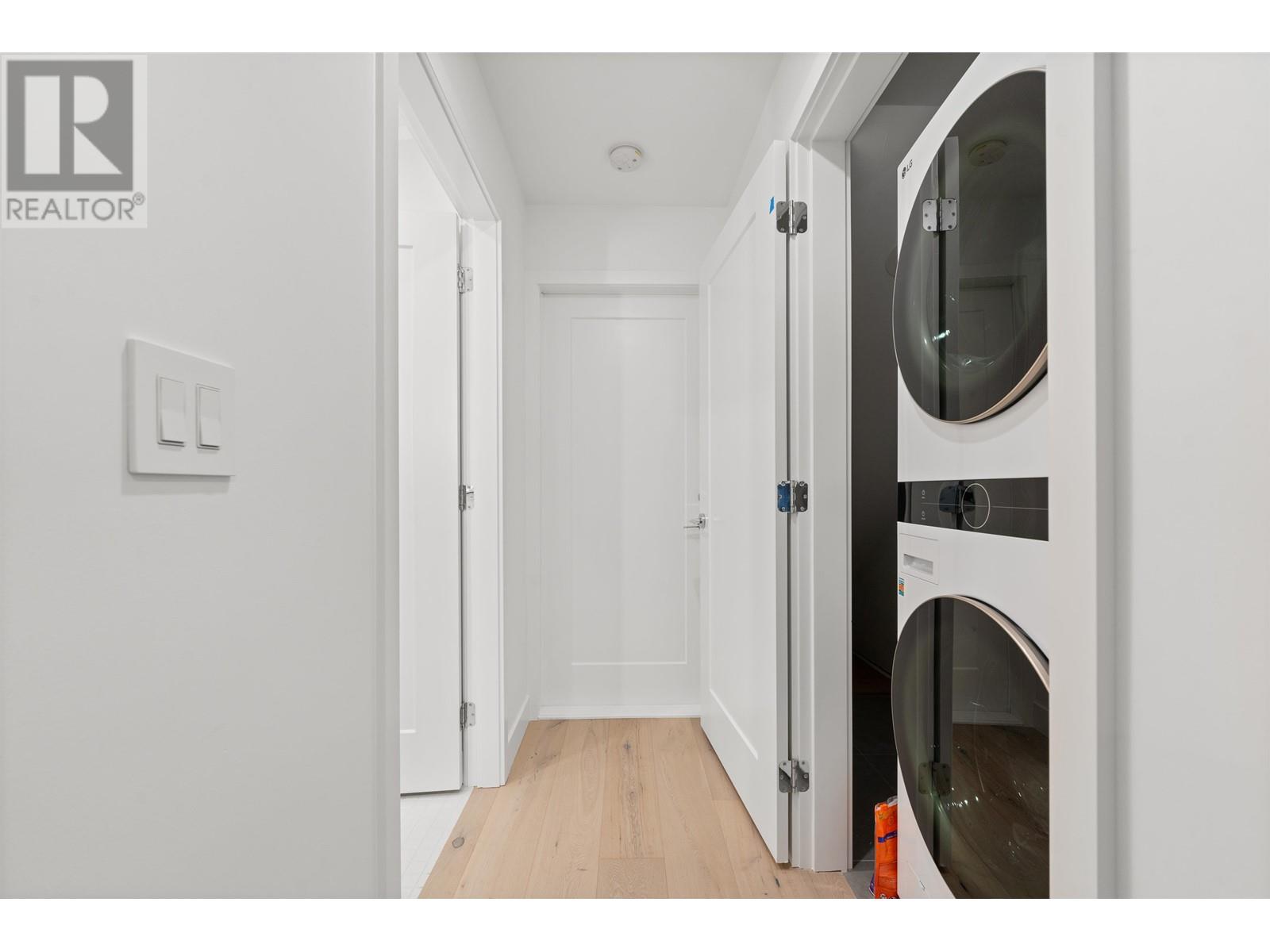 Listing Picture 32 of 35 : 258 E 37TH AVENUE, Vancouver / 溫哥華 - 魯藝地產 Yvonne Lu Group - MLS Medallion Club Member