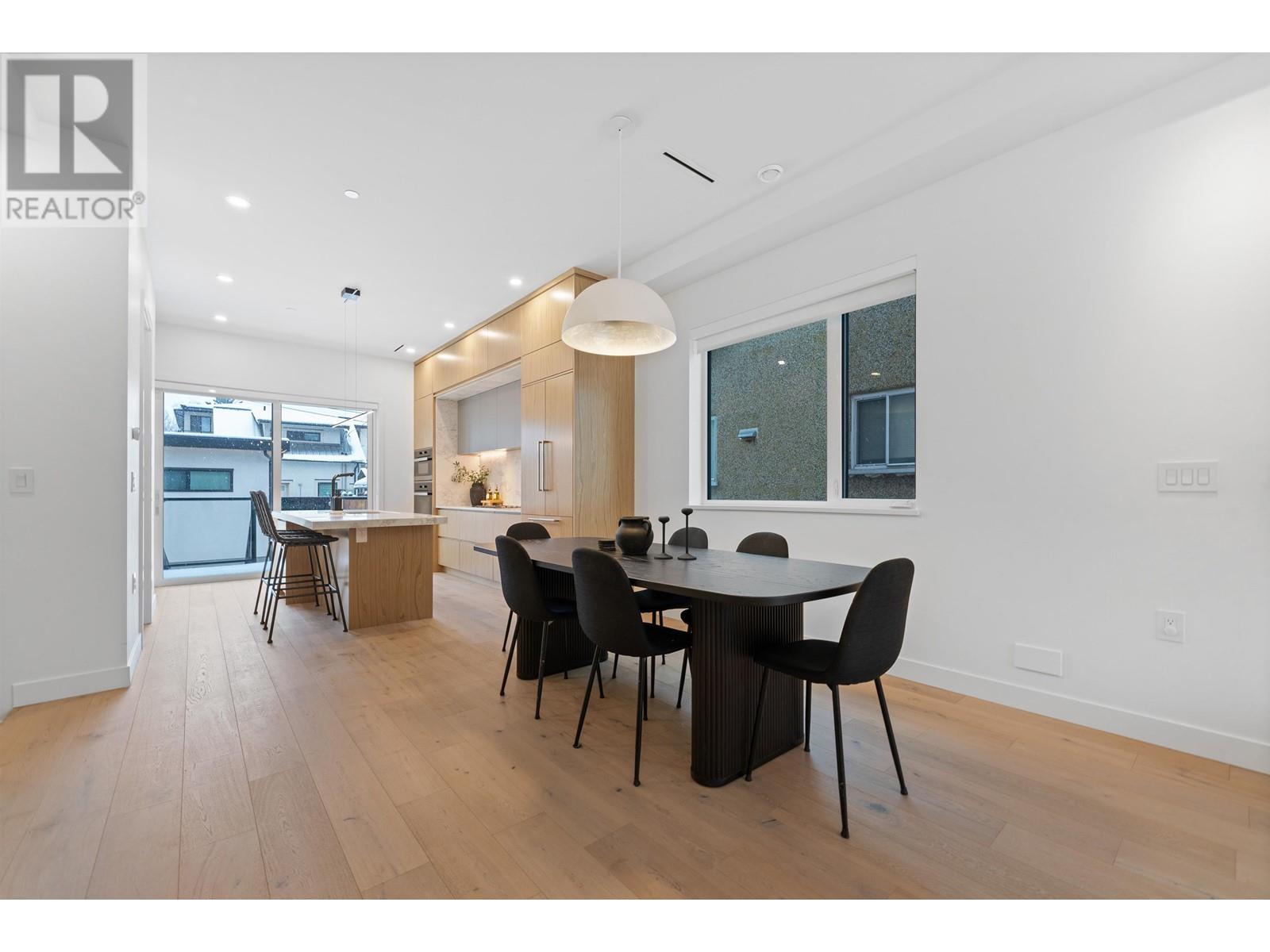 Listing Picture 5 of 35 : 258 E 37TH AVENUE, Vancouver / 溫哥華 - 魯藝地產 Yvonne Lu Group - MLS Medallion Club Member