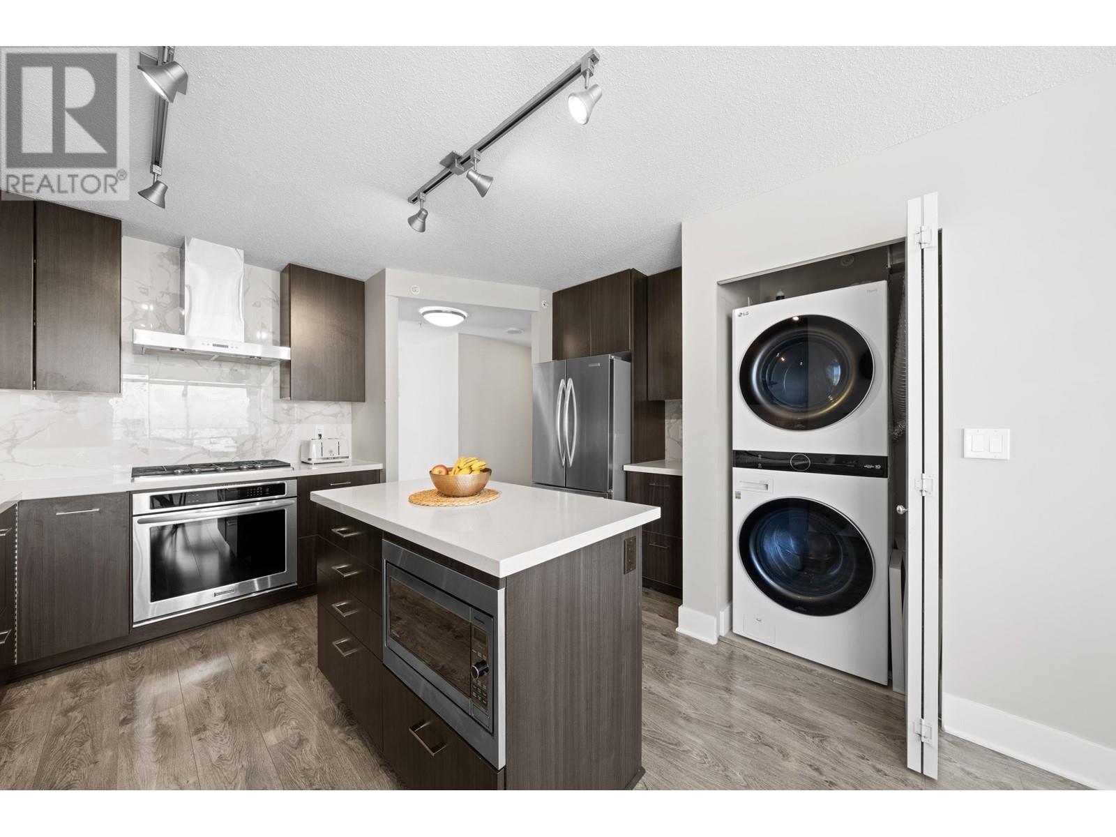 Listing Picture 7 of 40 : 3201 4189 HALIFAX STREET, Burnaby / 本拿比 - 魯藝地產 Yvonne Lu Group - MLS Medallion Club Member