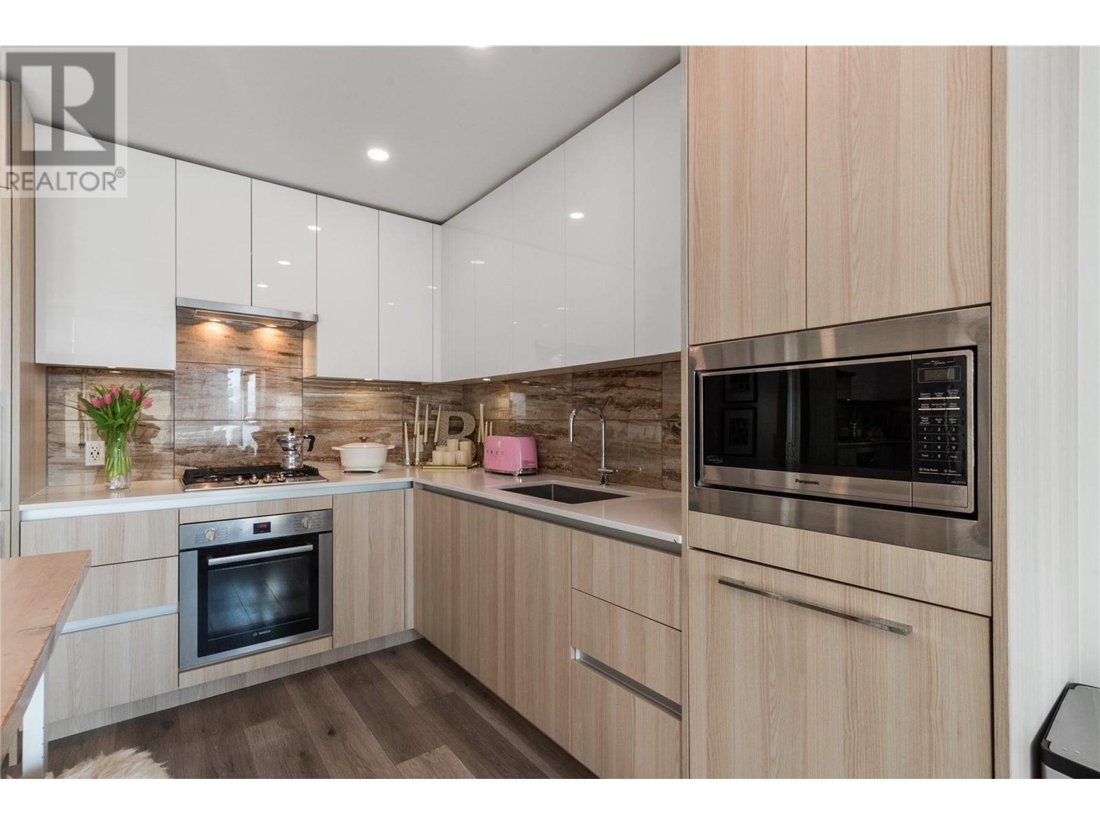 Listing Picture 9 of 28 : 2005 1888 GILMORE AVENUE, Burnaby / 本拿比 - 魯藝地產 Yvonne Lu Group - MLS Medallion Club Member