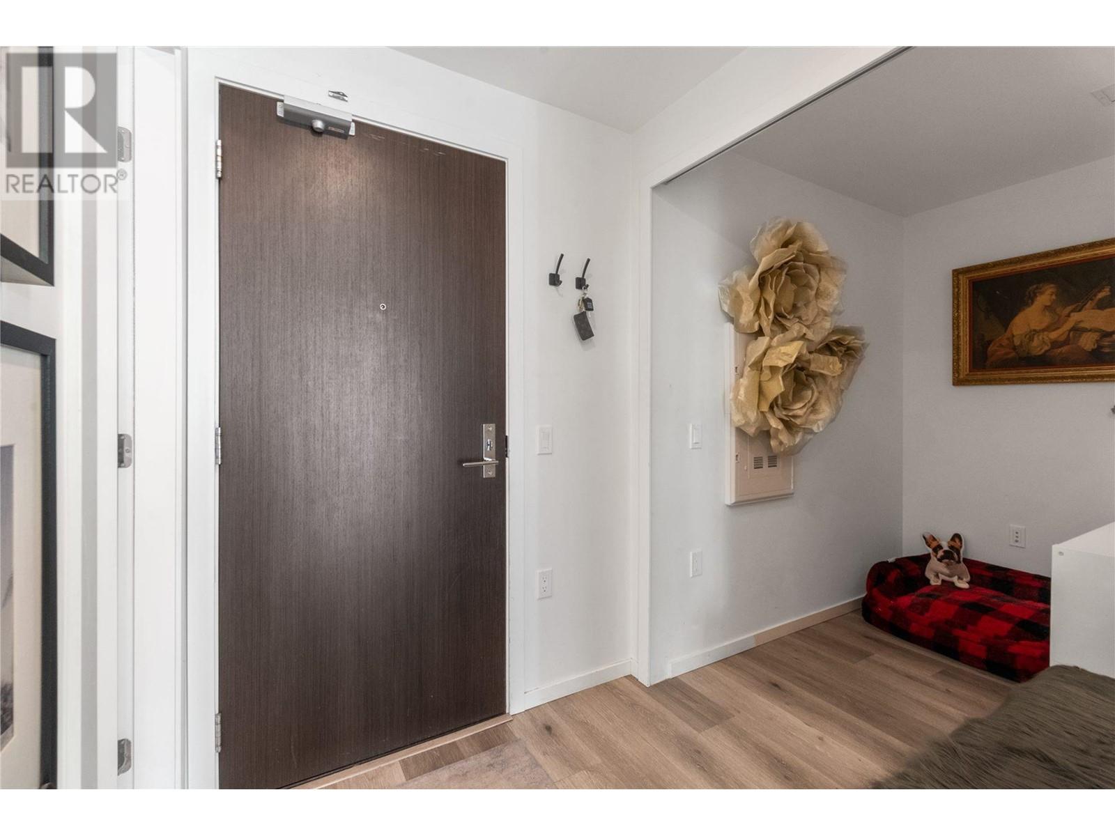 Listing Picture 2 of 28 : 2005 1888 GILMORE AVENUE, Burnaby / 本拿比 - 魯藝地產 Yvonne Lu Group - MLS Medallion Club Member