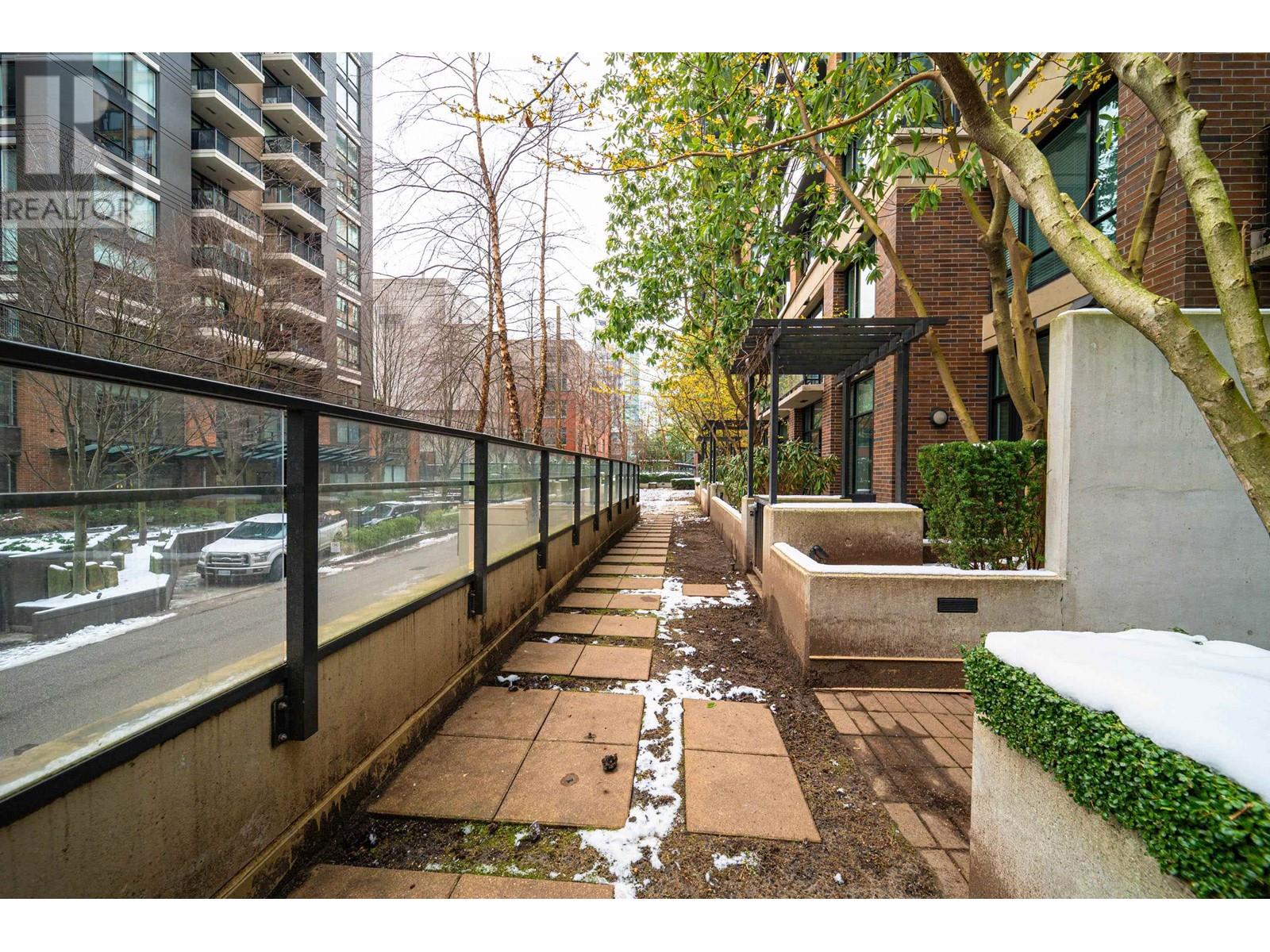 Listing Picture 29 of 37 : 103 1088 RICHARDS STREET, Vancouver / 溫哥華 - 魯藝地產 Yvonne Lu Group - MLS Medallion Club Member